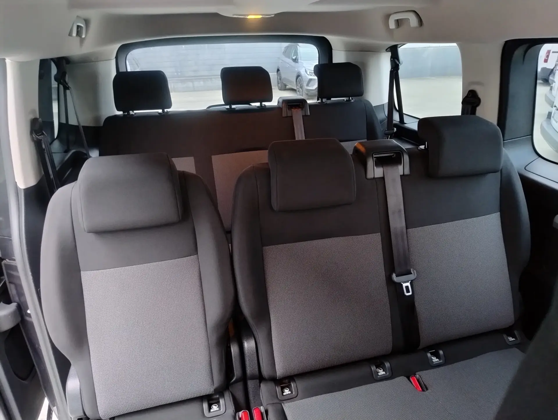 Peugeot Traveller 1.5 BlueHDi L2H1 Active Standard 24