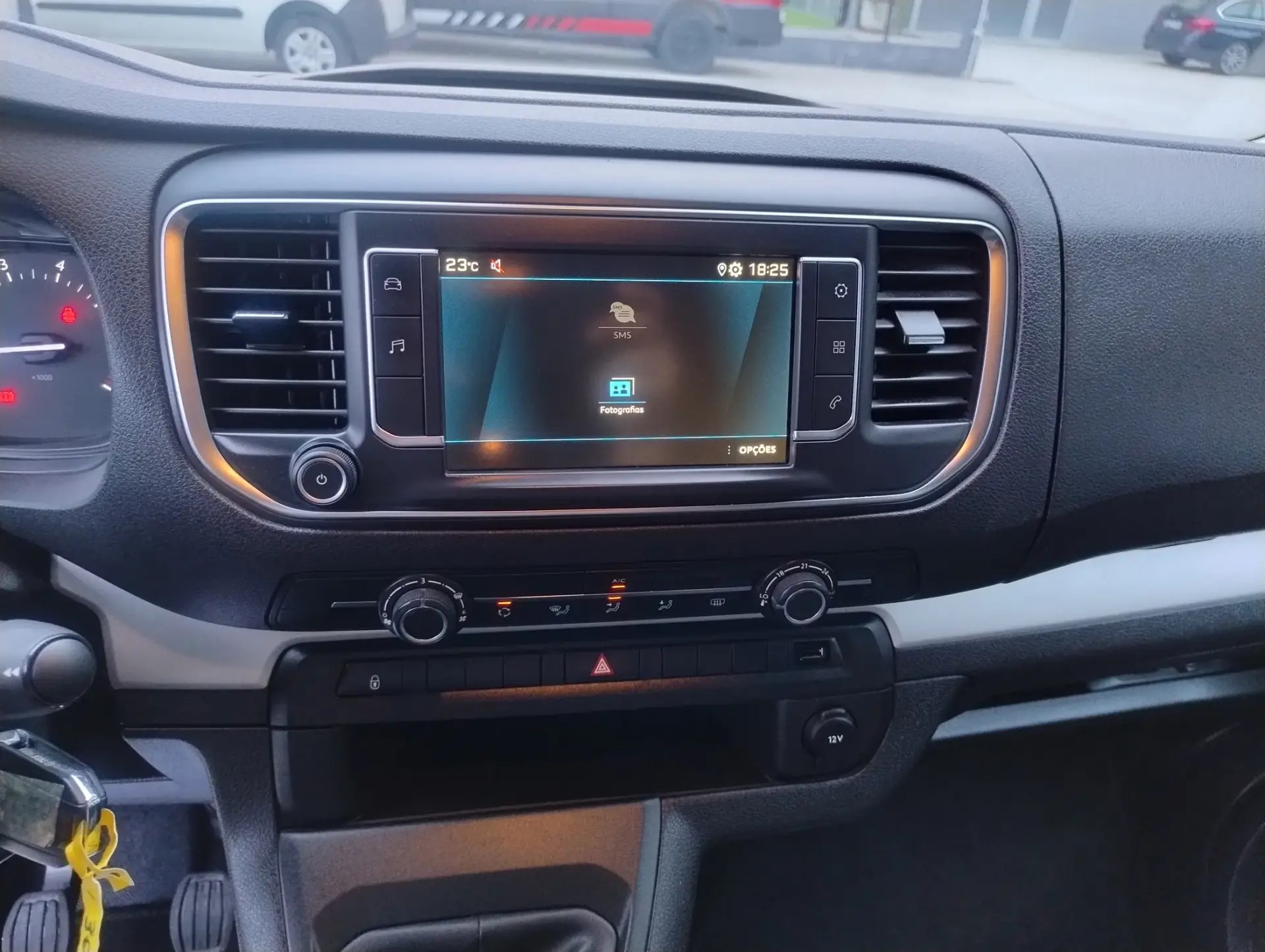 Peugeot Traveller 1.5 BlueHDi L2H1 Active Standard 26