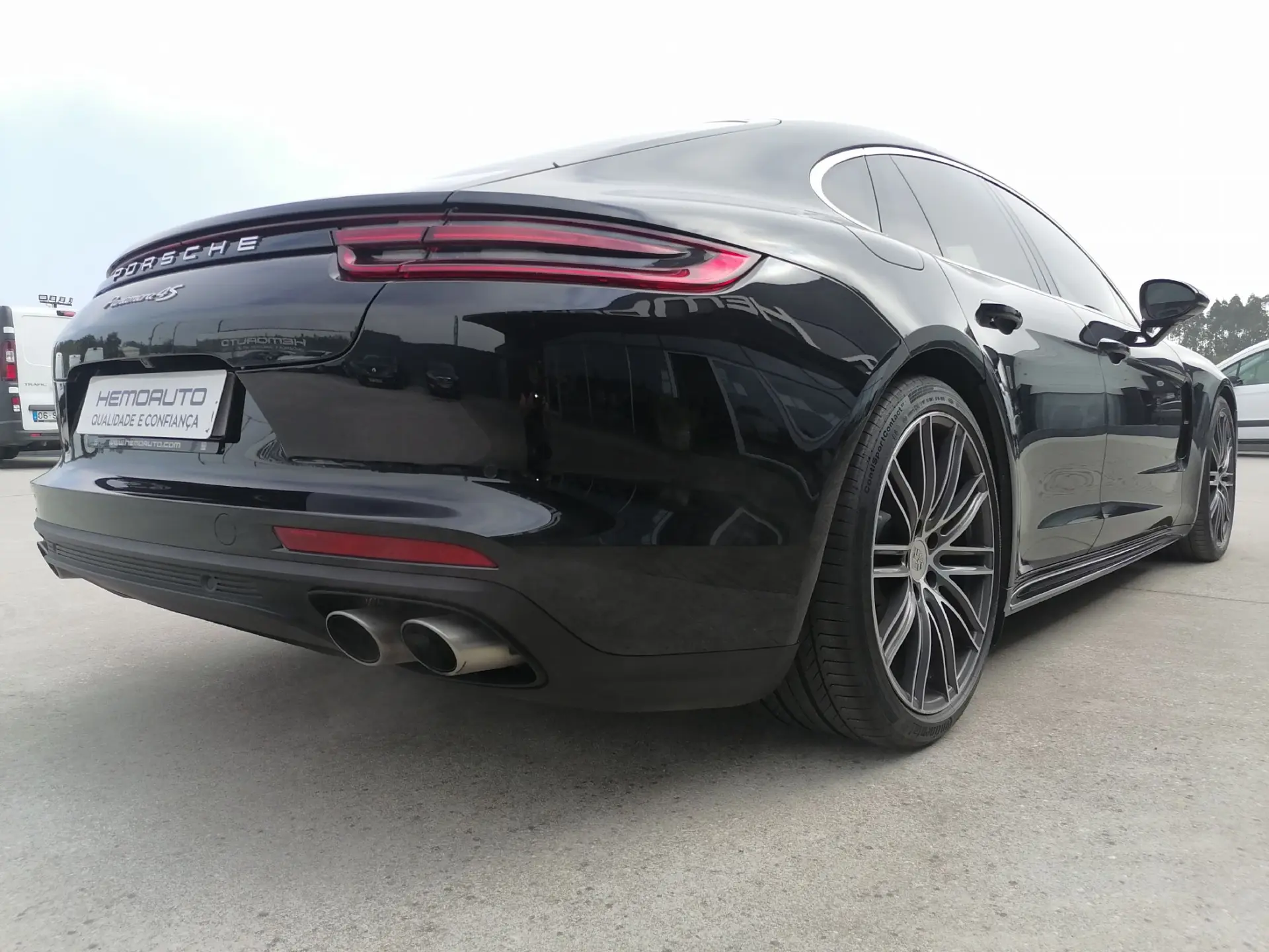 Porsche Panamera 4S 10