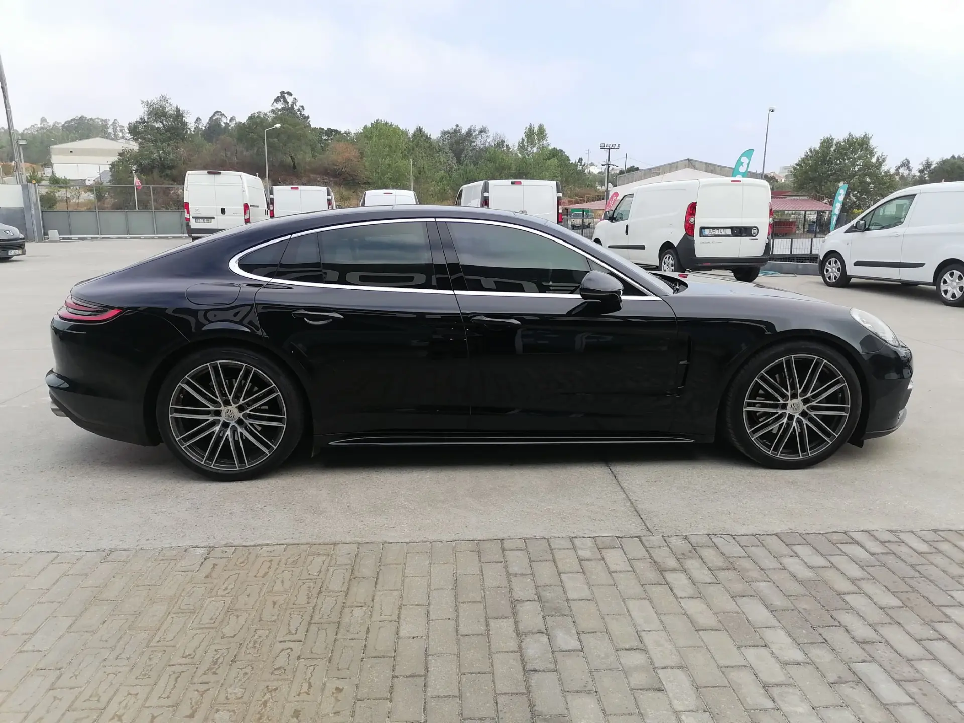 Porsche Panamera 4S 14