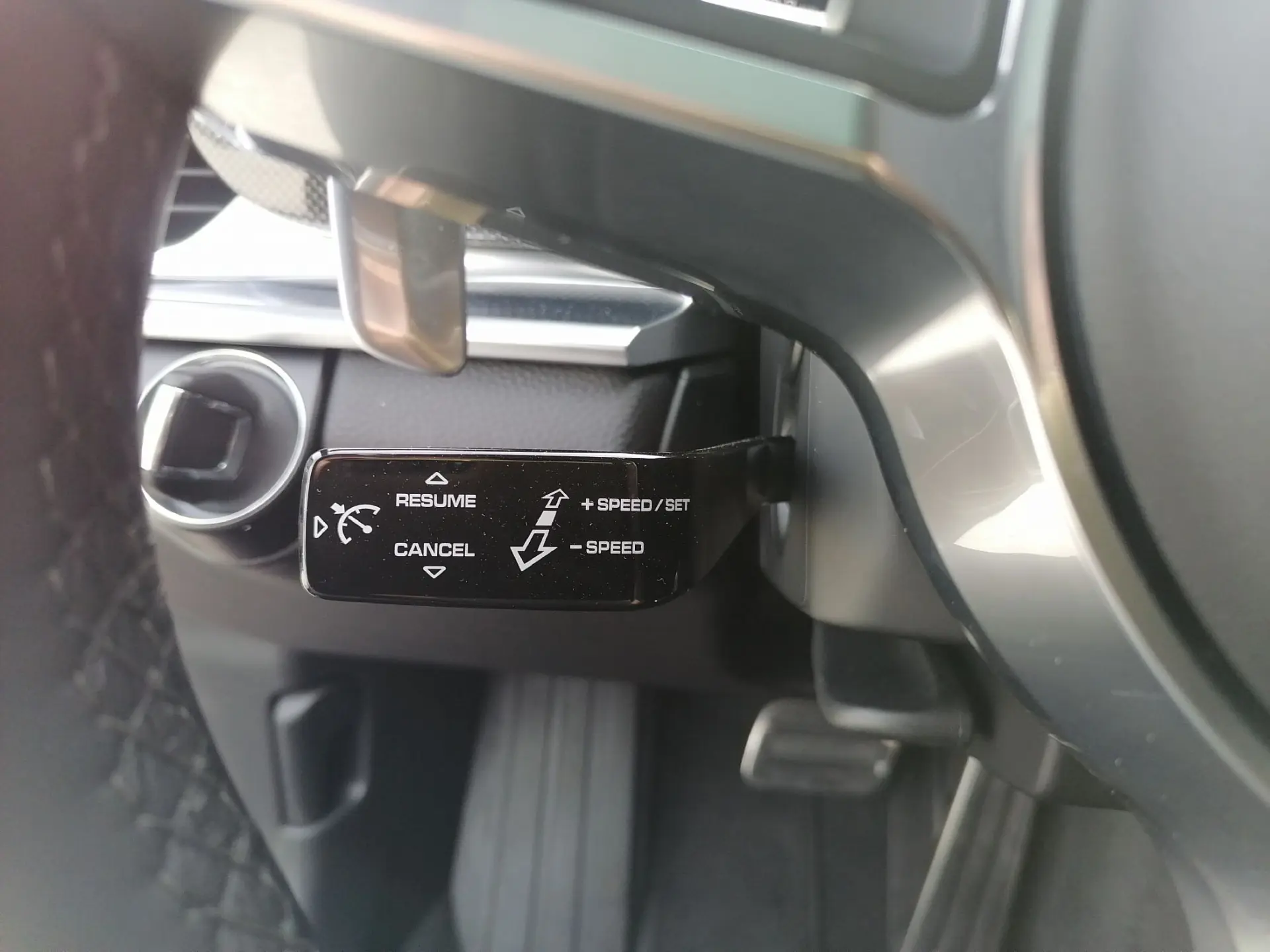 Porsche Panamera 4S 24