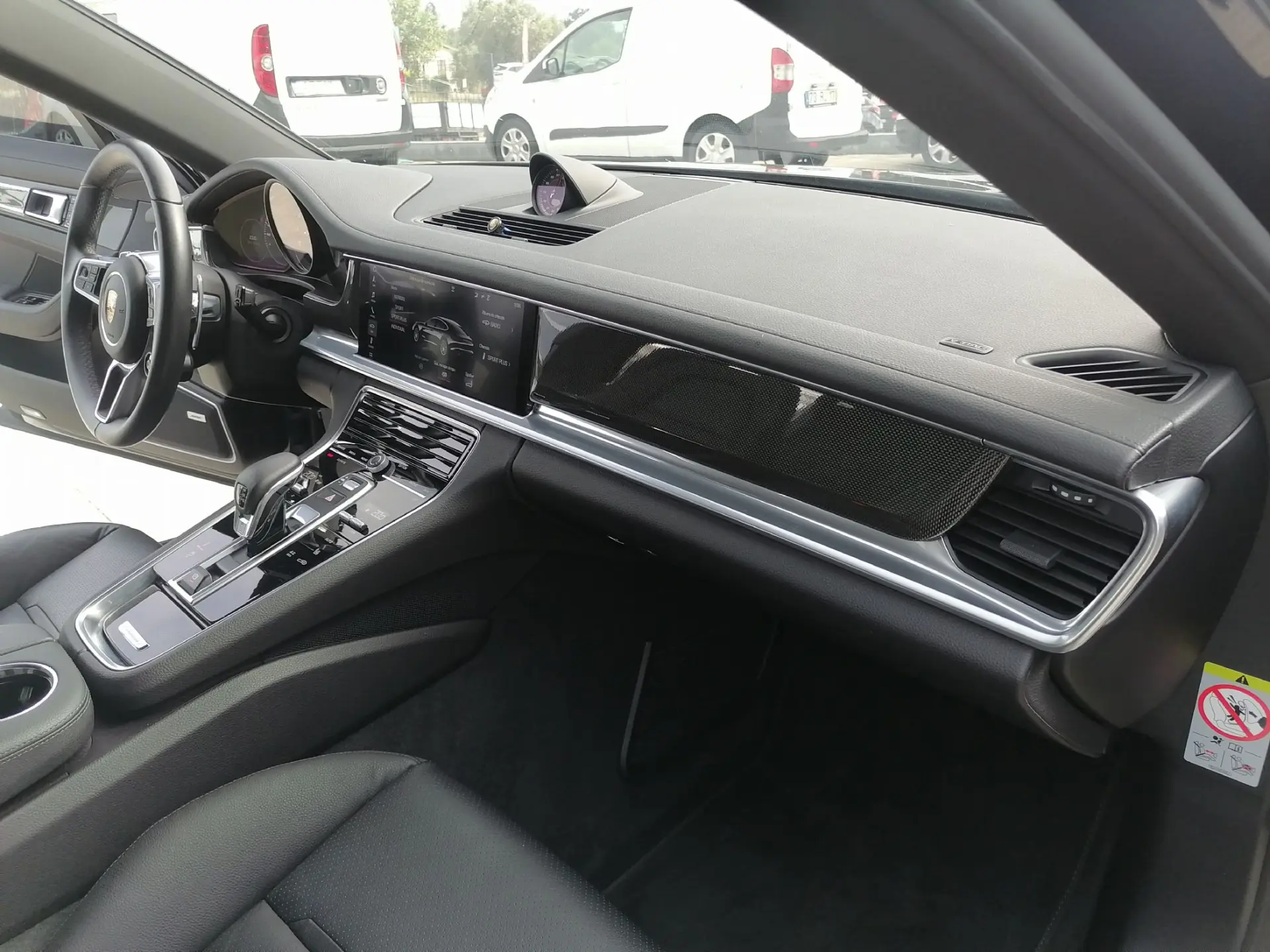 Porsche Panamera 4S 36