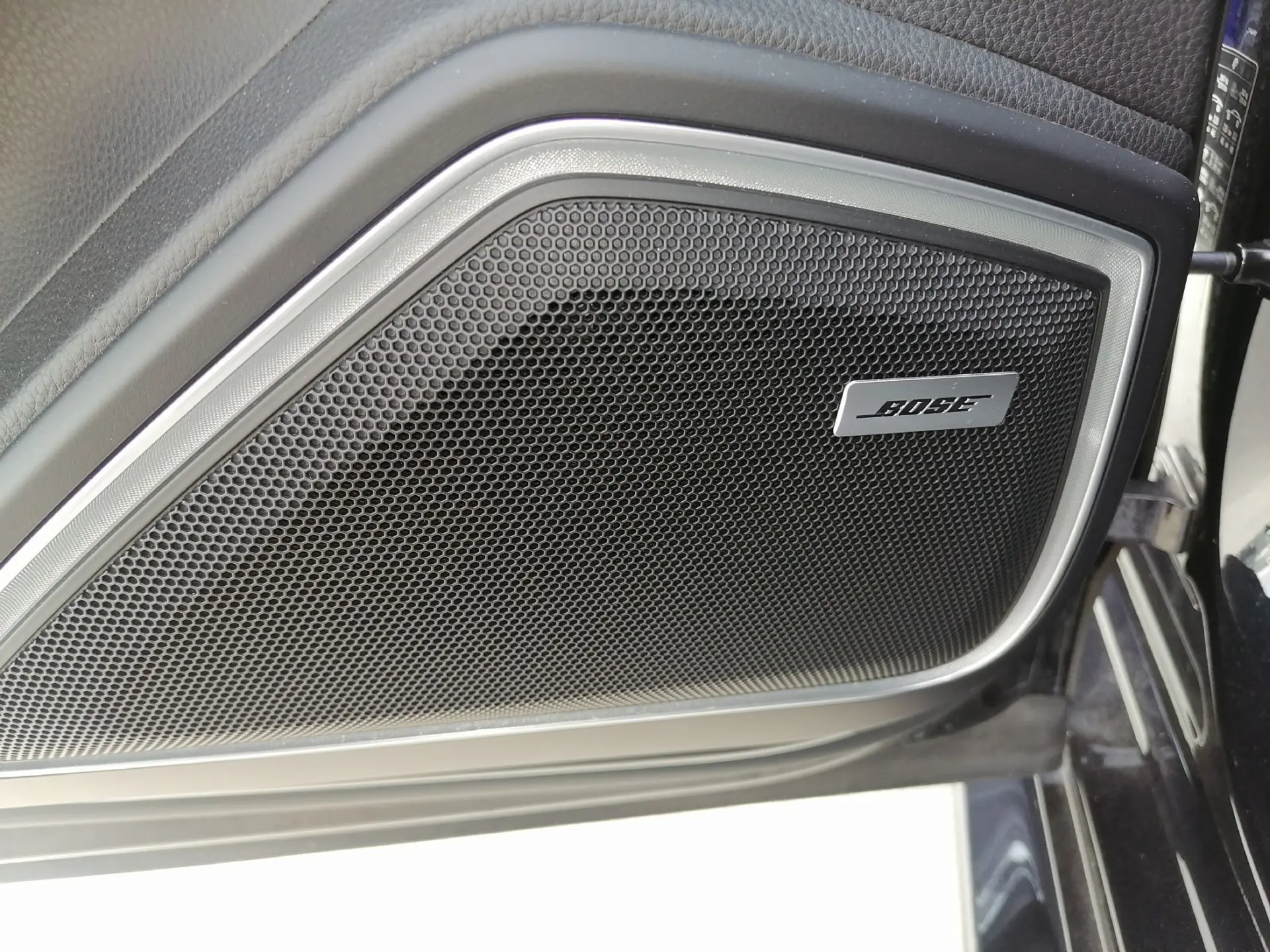 Porsche Panamera 4S 43