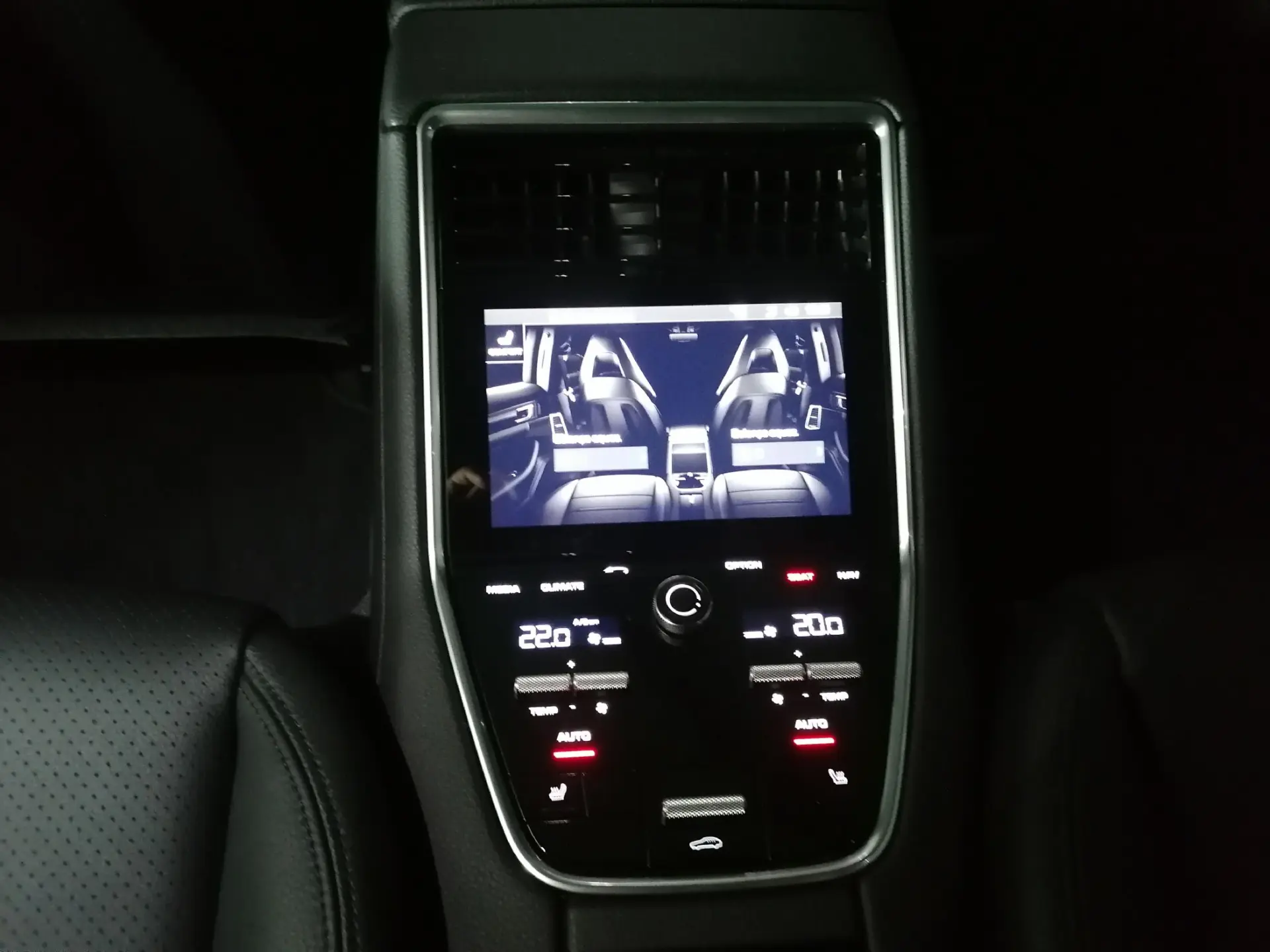 Porsche Panamera 4S 47