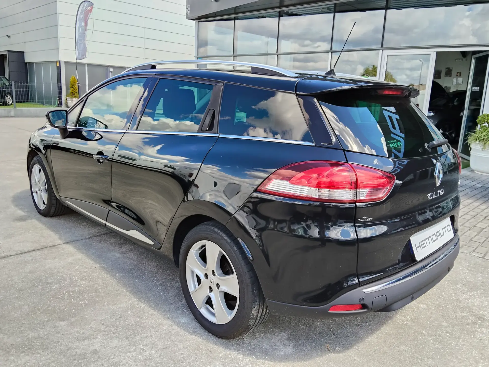 Renault Clio Sport Tourer 1.5 dCi Dynamique S 9