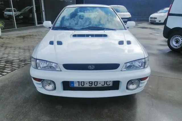 Subaru Impreza 2.0 Turbo GT AWD 3