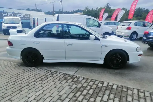 Subaru Impreza 2.0 Turbo GT AWD 5