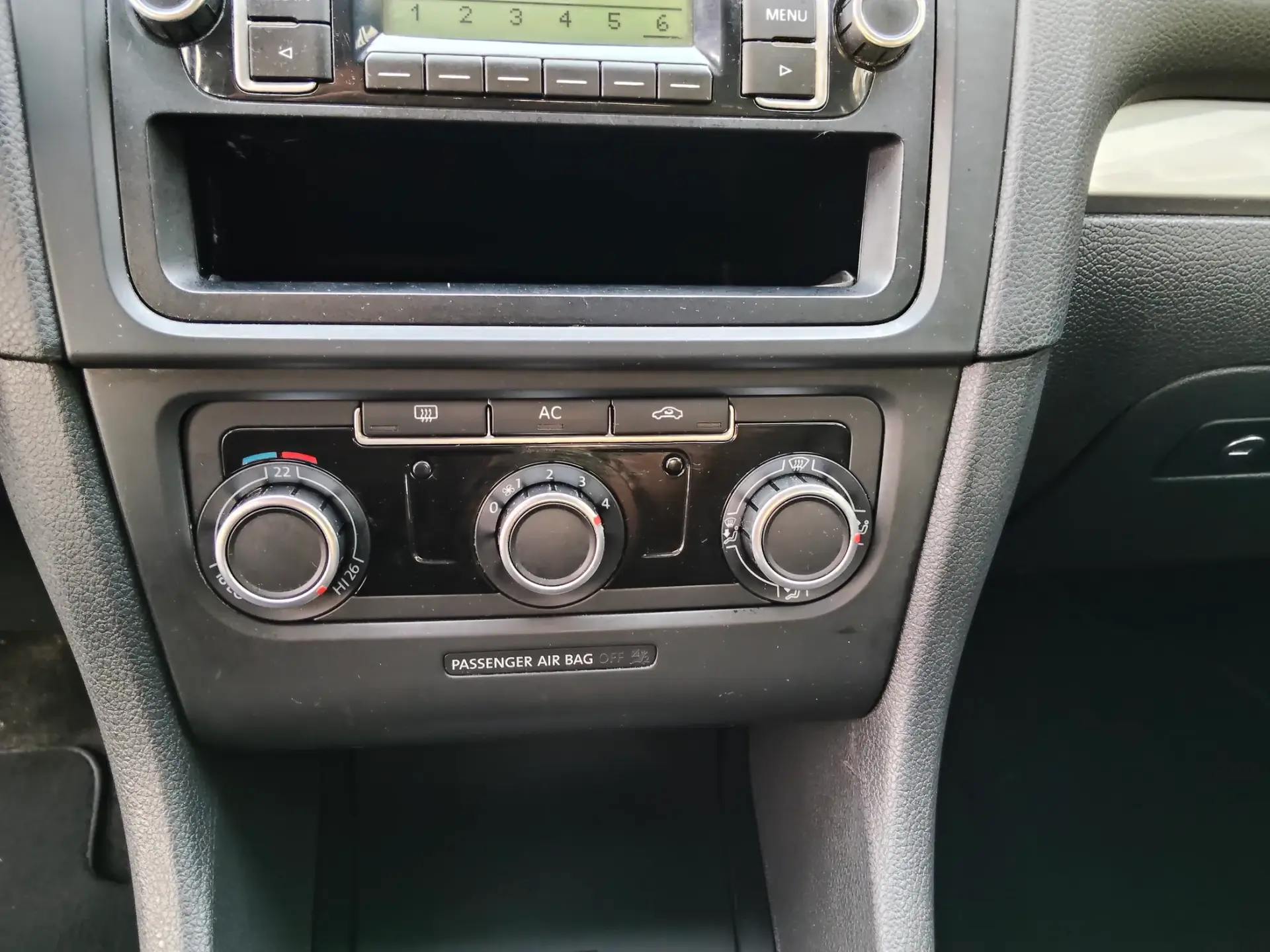 Volkswagen Golf 1.6 TDi Trendline 23