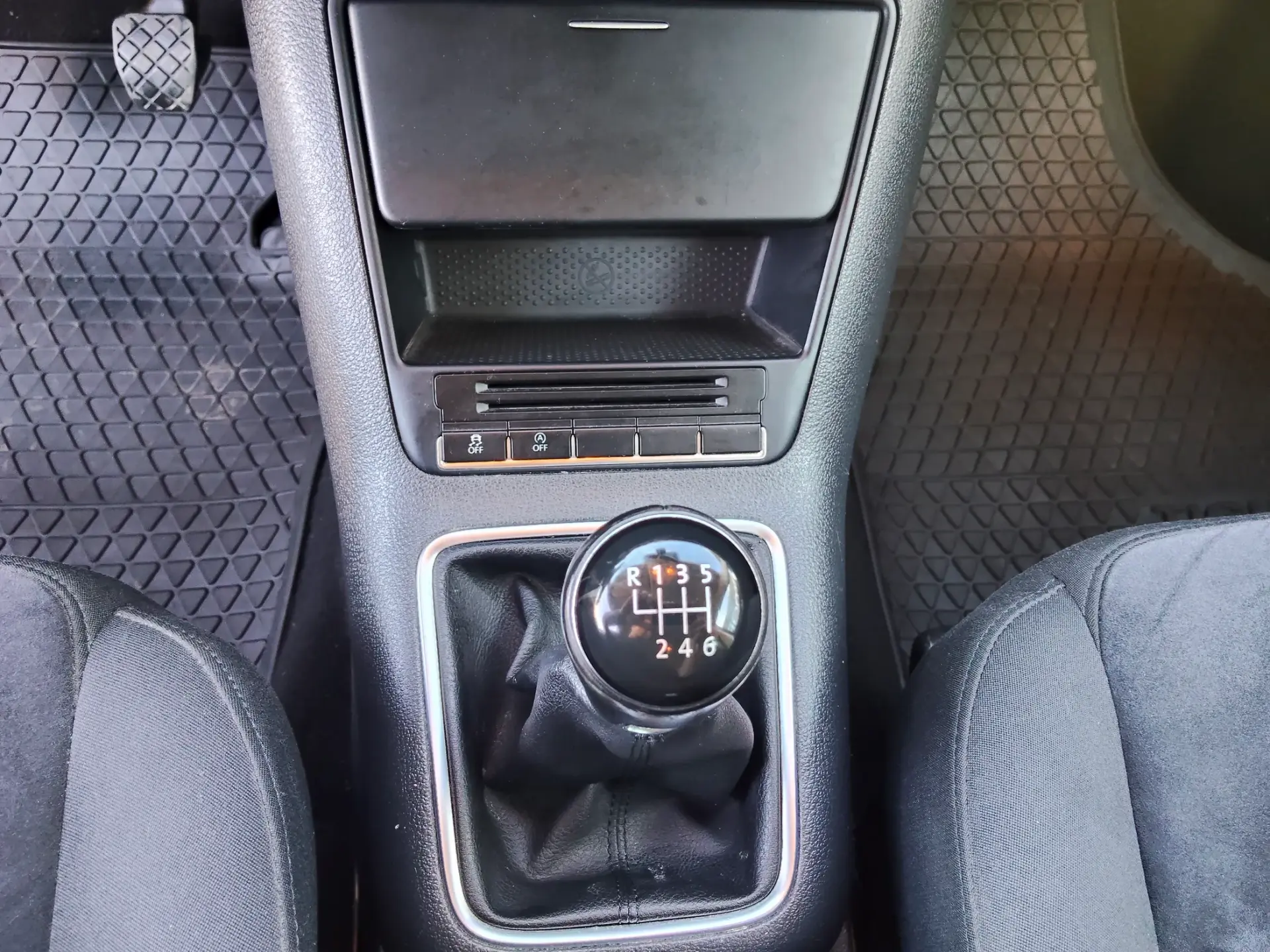 Volkswagen Tiguan 1.4 TSi Sport BlueMotion 23