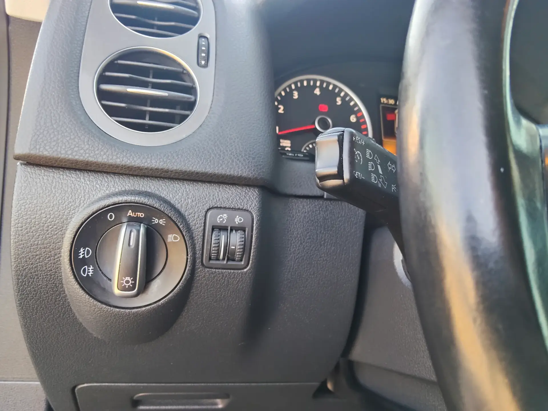 Volkswagen Tiguan 1.4 TSi Sport BlueMotion 28