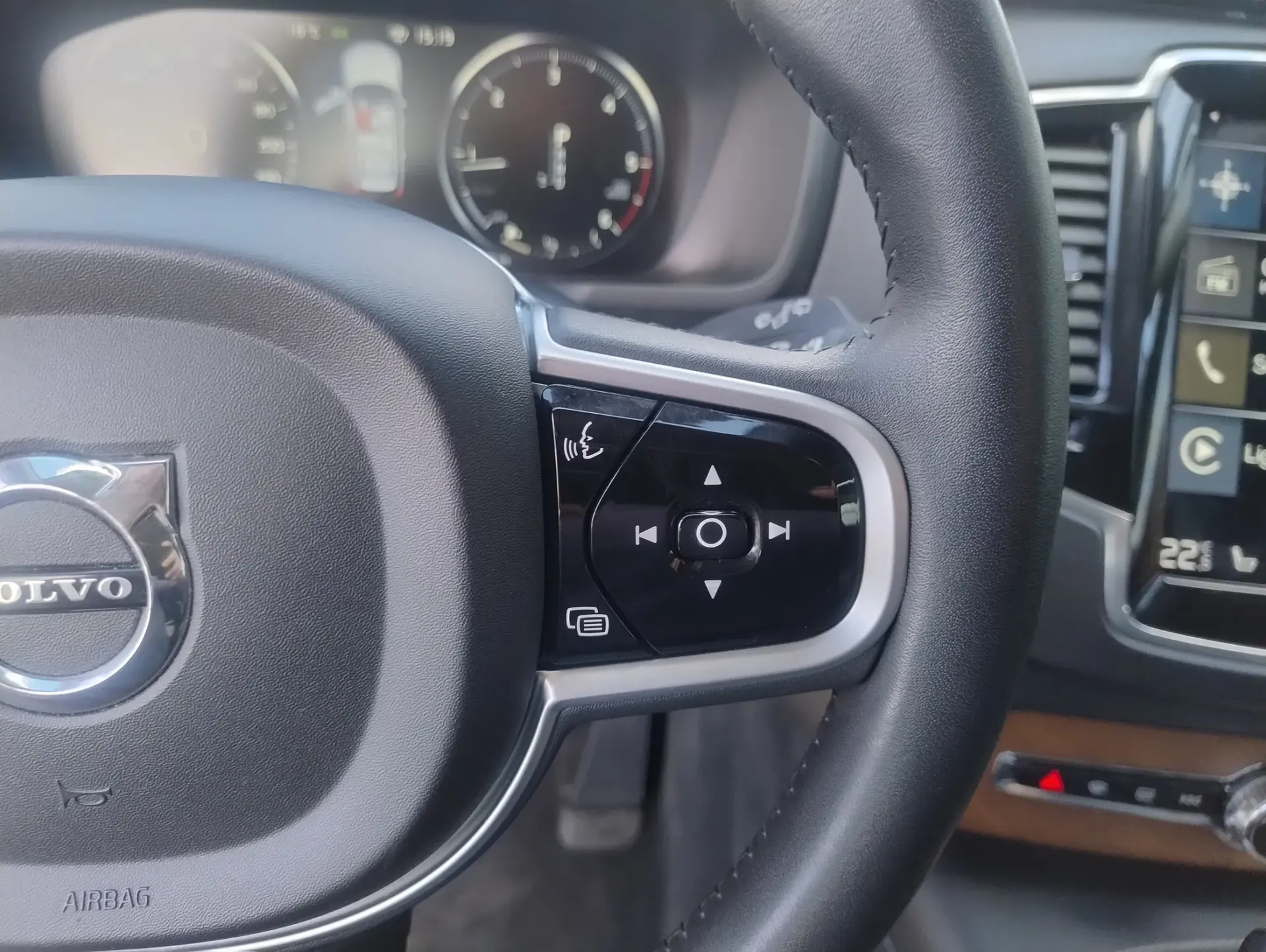 Volvo XC 90 2.0 D4 Inscription 43