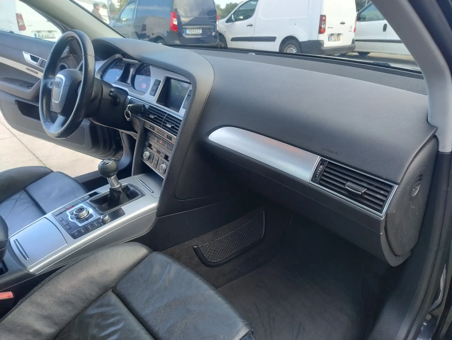 Audi A6 Avant 2.0 TDi S-line 24
