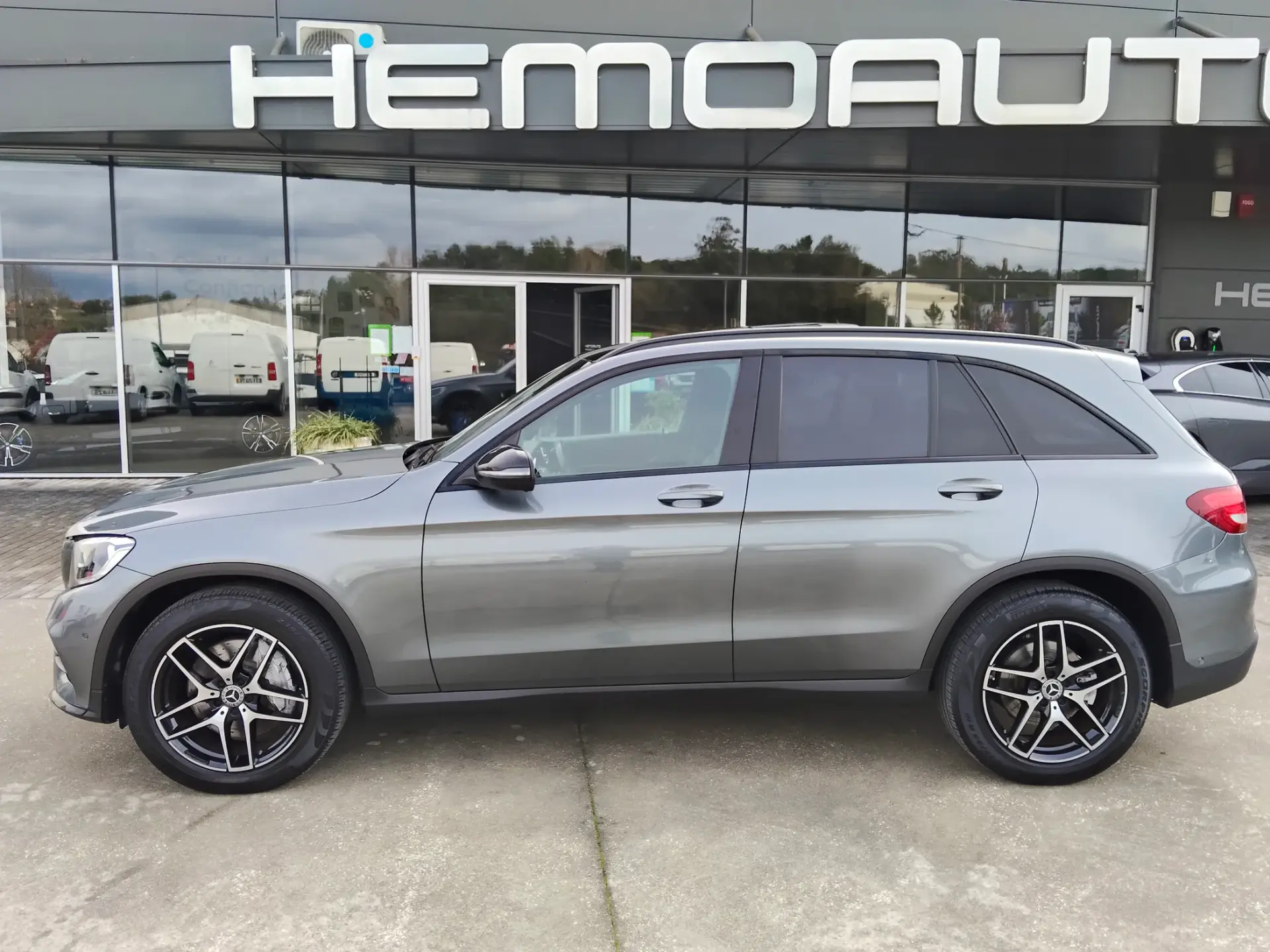 Mercedes-Benz GLC 250 d AMG Line 4-Matic 10