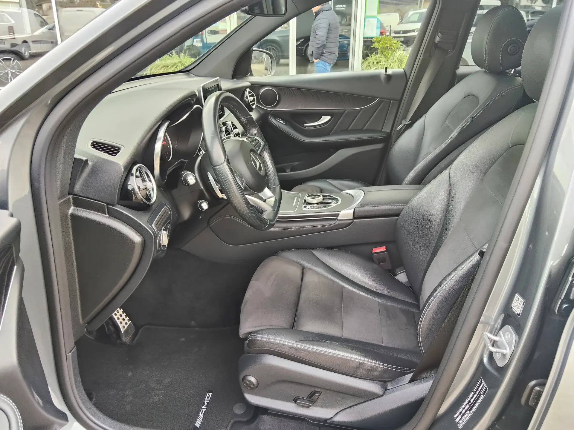 Mercedes-Benz GLC 250 d AMG Line 4-Matic 12