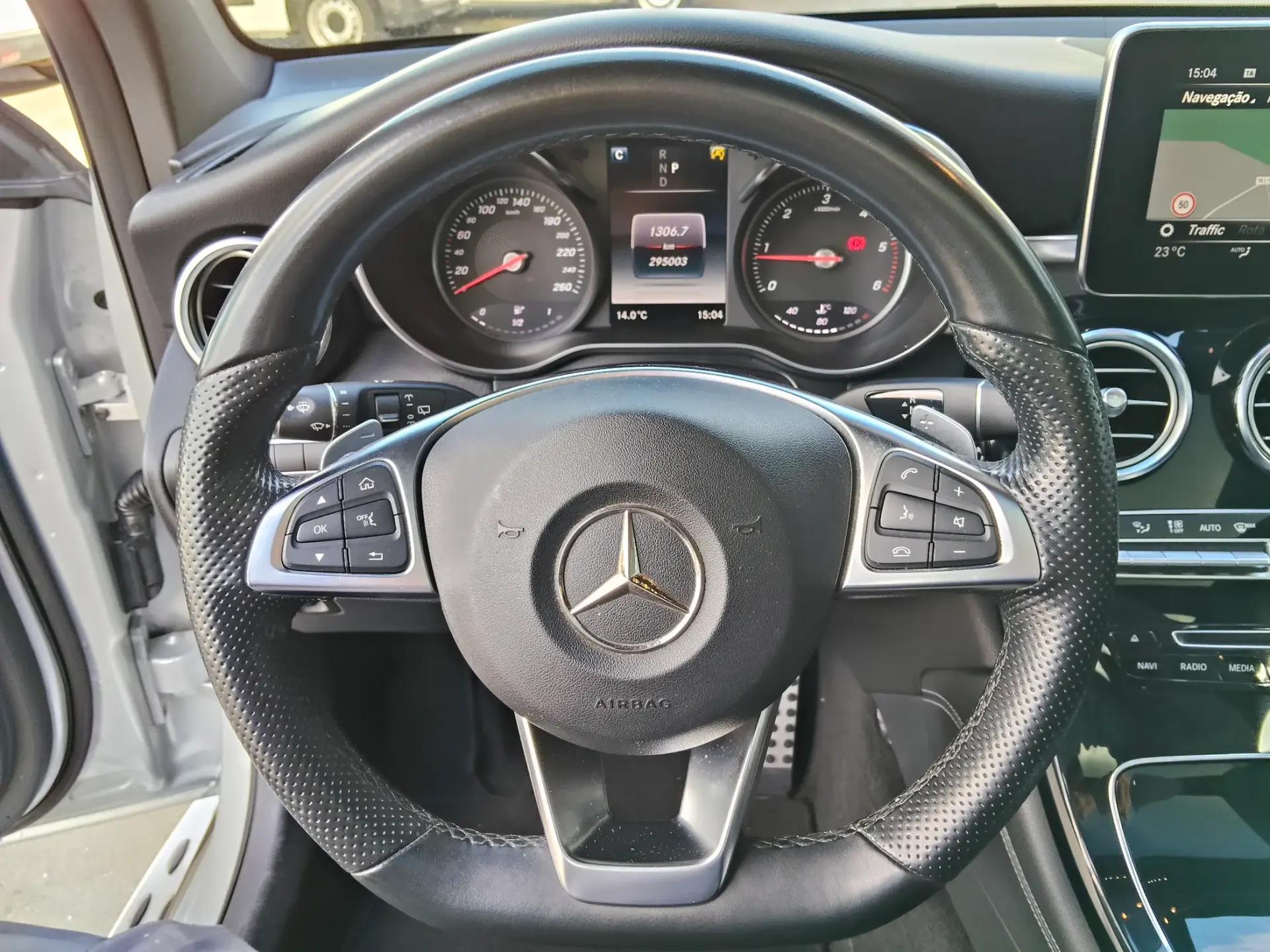 Mercedes-Benz GLC 250 d AMG Line 4-Matic 32