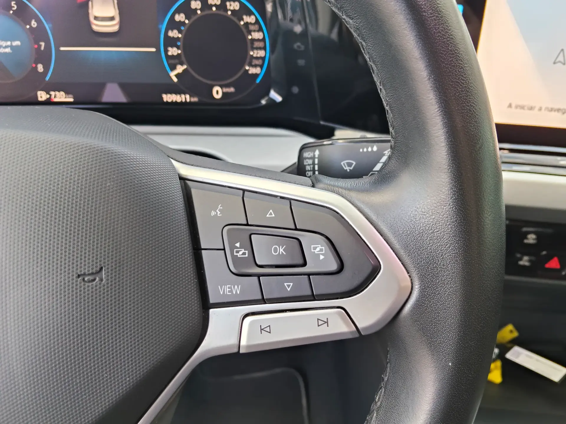 Volkswagen Golf 1.0 TSI Sportline 27