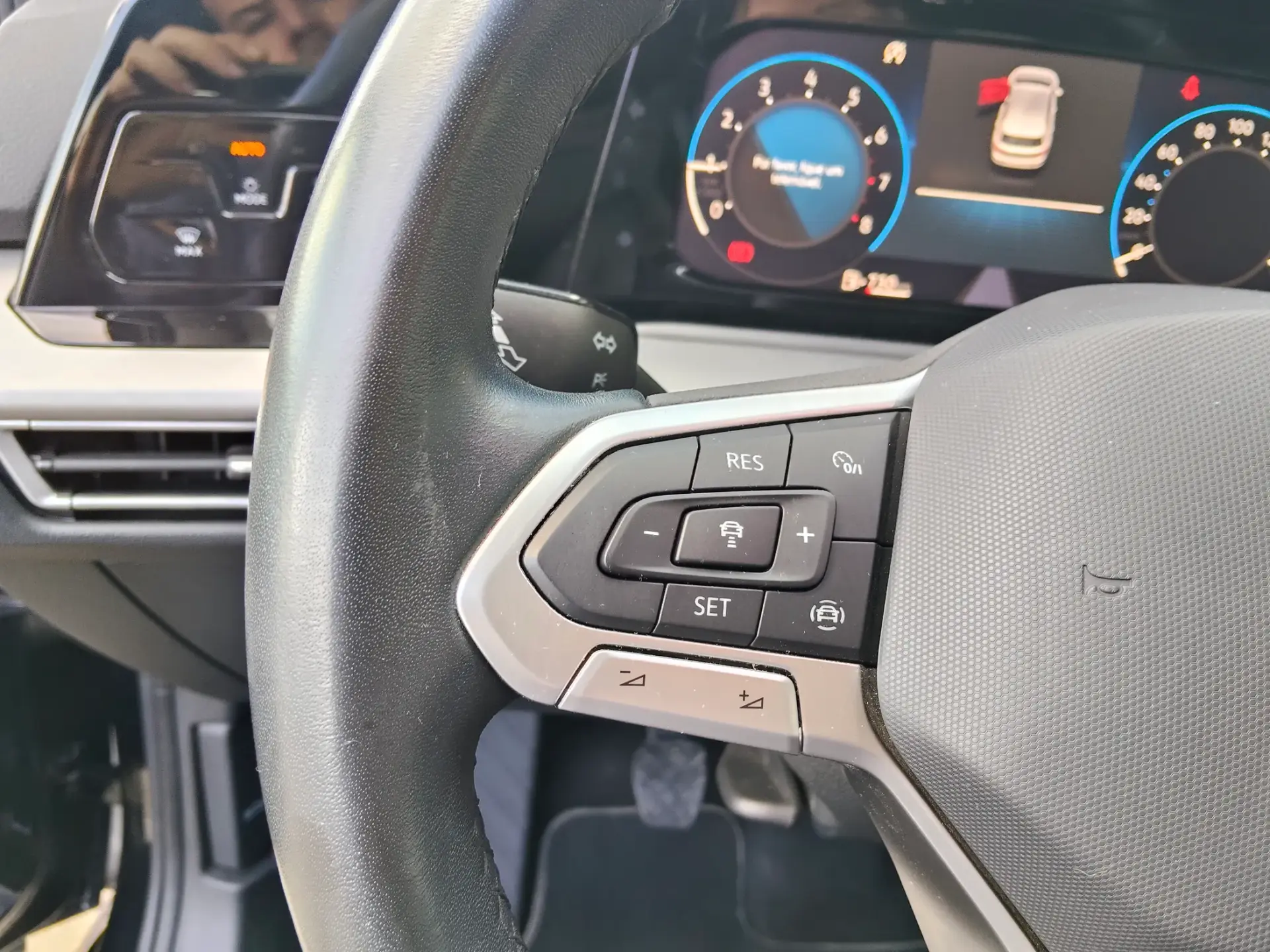 Volkswagen Golf 1.0 TSI Sportline 28