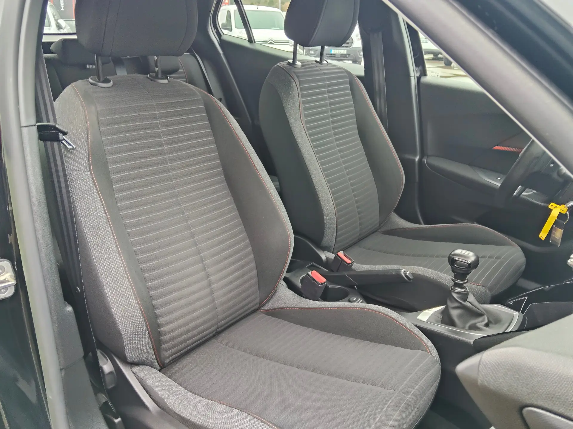 Peugeot 2008 1.2 PureTech Style 18