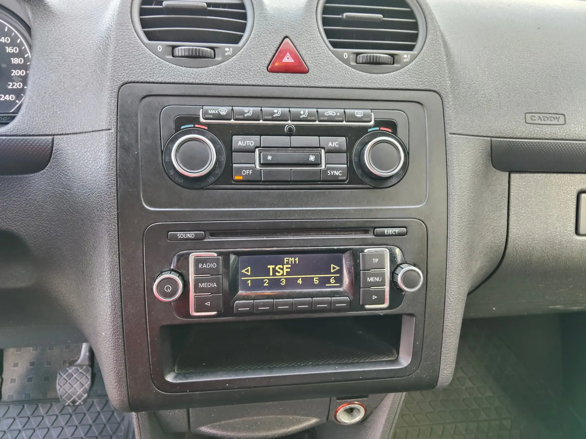 Volkswagen Caddy 1.6 TDI BlueMotion 19