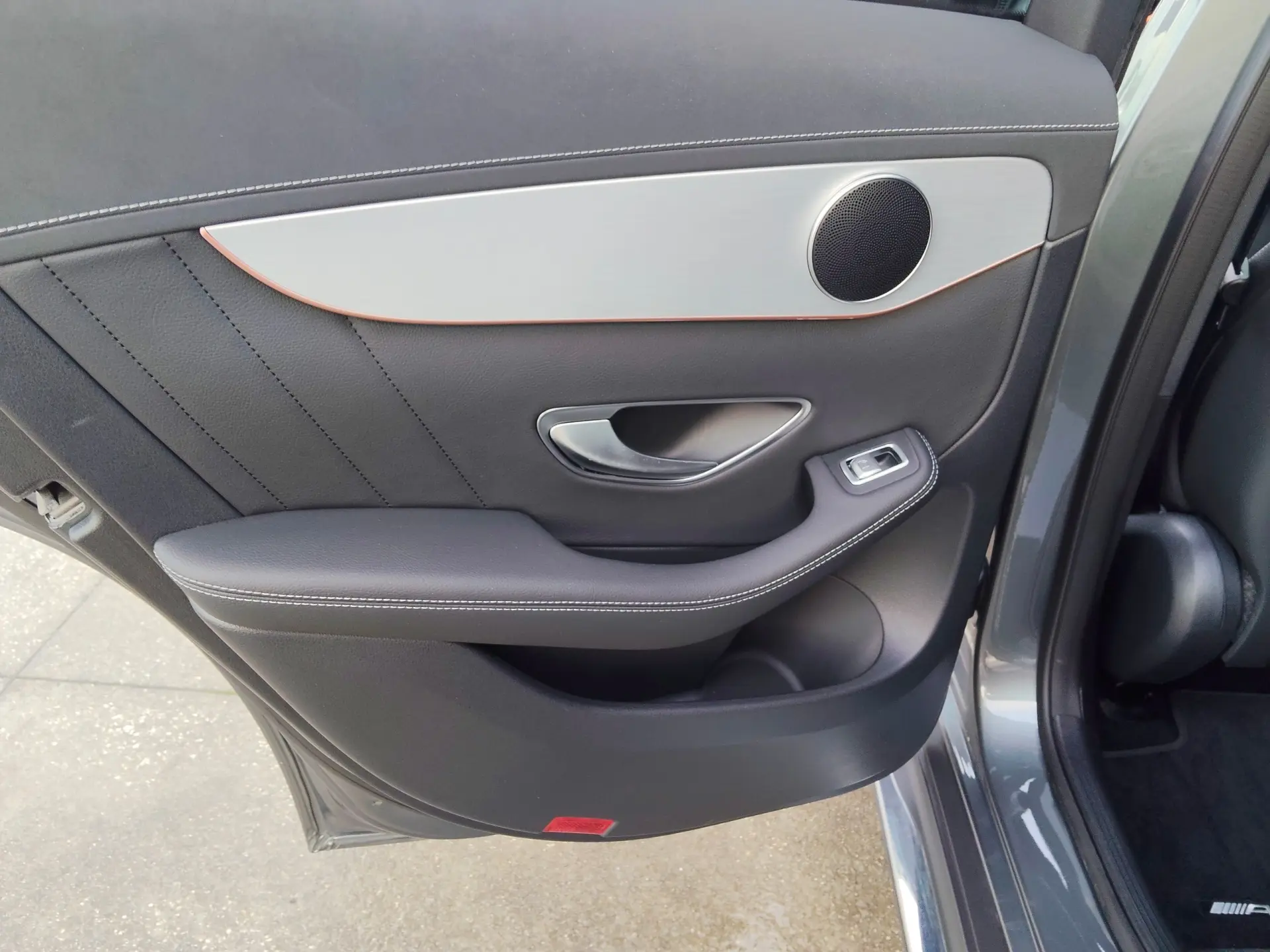 Mercedes-Benz EQC 400 4Matic AMG Line 28