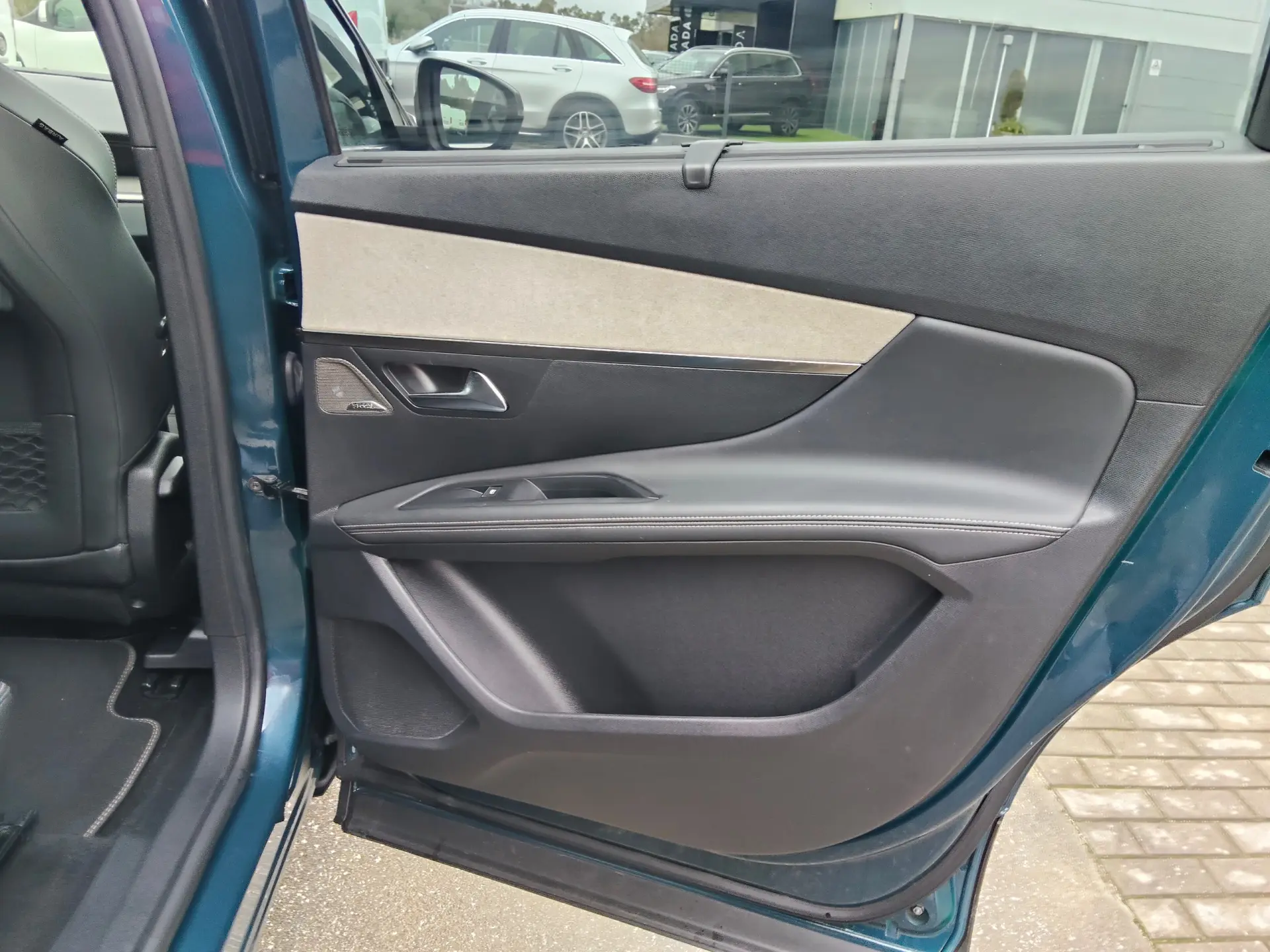 Peugeot 3008 1.5 BlueHDi GT Line J19 EAT8 21