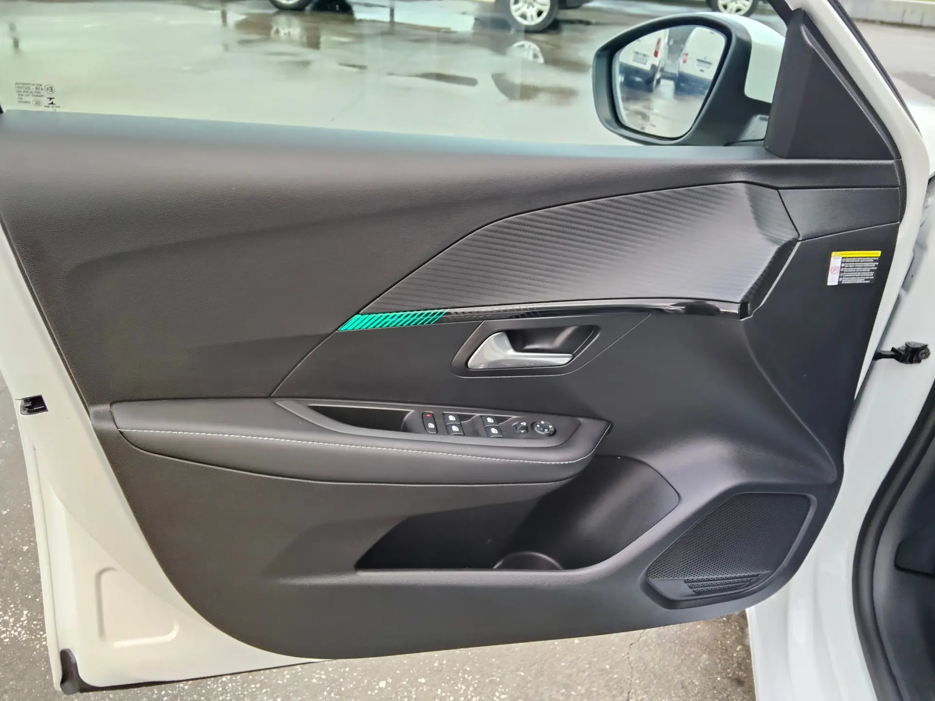 Peugeot e-208 50 kWh Allure Pack 11