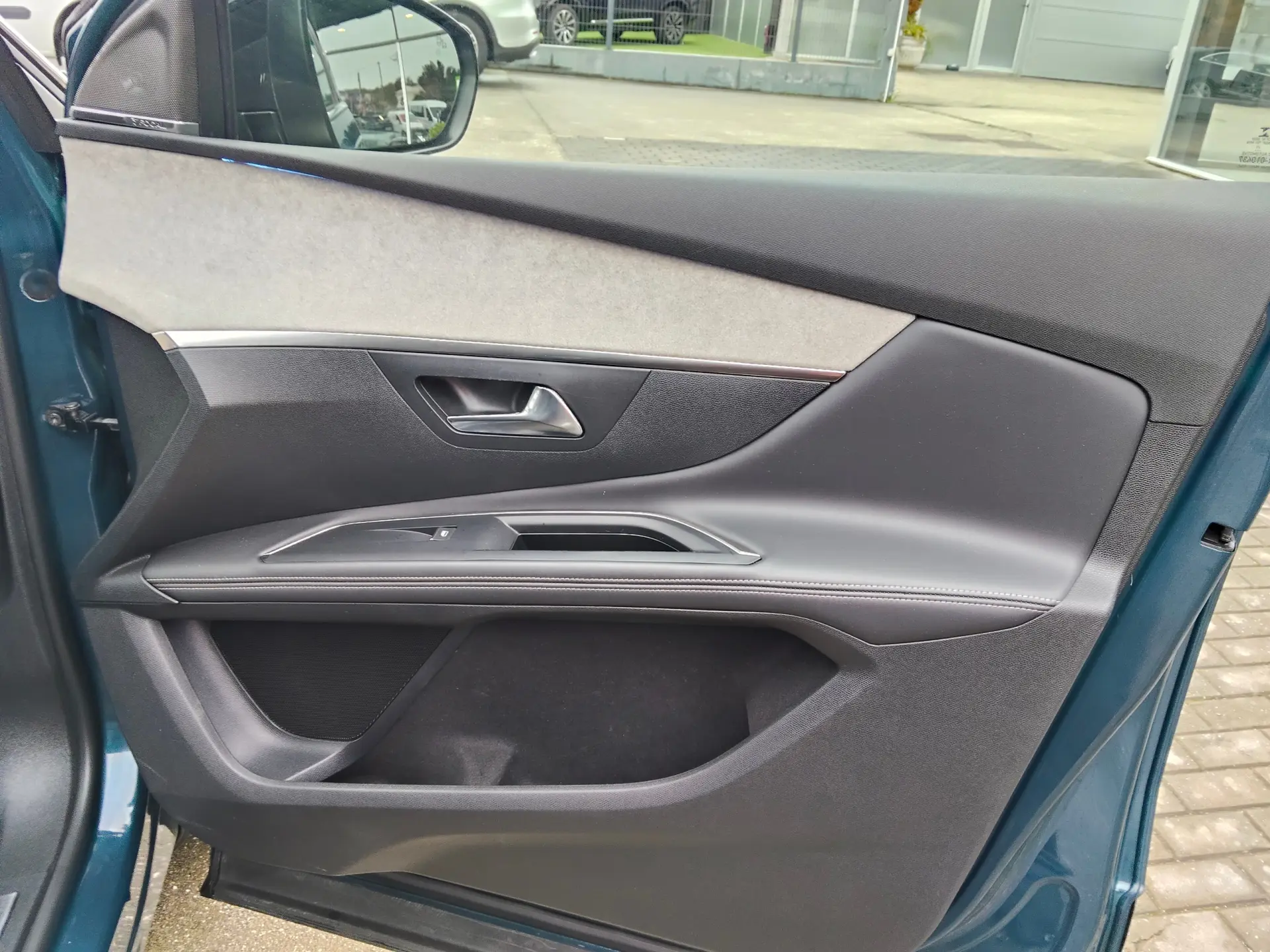 Peugeot 3008 1.5 BlueHDi GT Line J19 EAT8 24