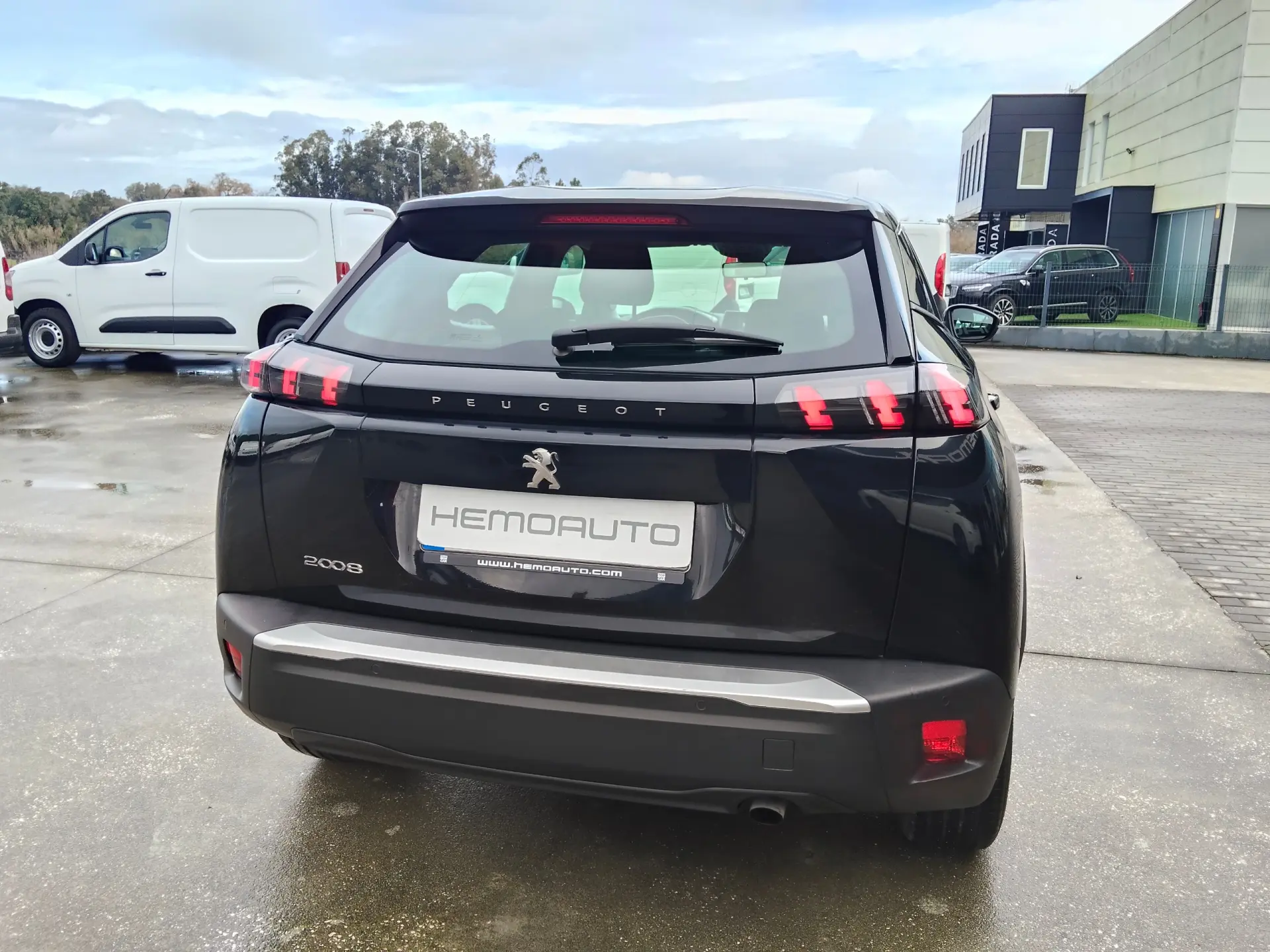 Peugeot 2008 1.2 PureTech Style 6