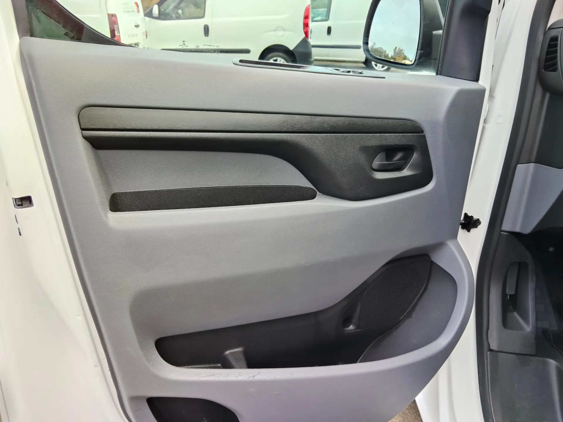 Peugeot Expert 1.6 BlueHDi L2H1 Premium Standard 17