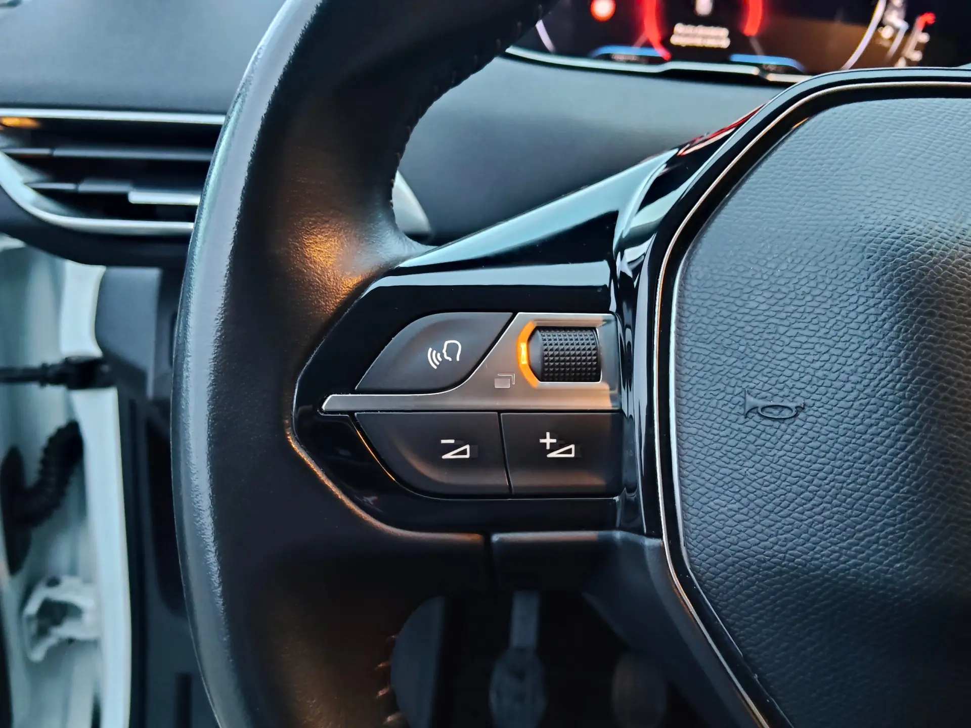 Peugeot 3008 1.5 BlueHDi Active Pack 32