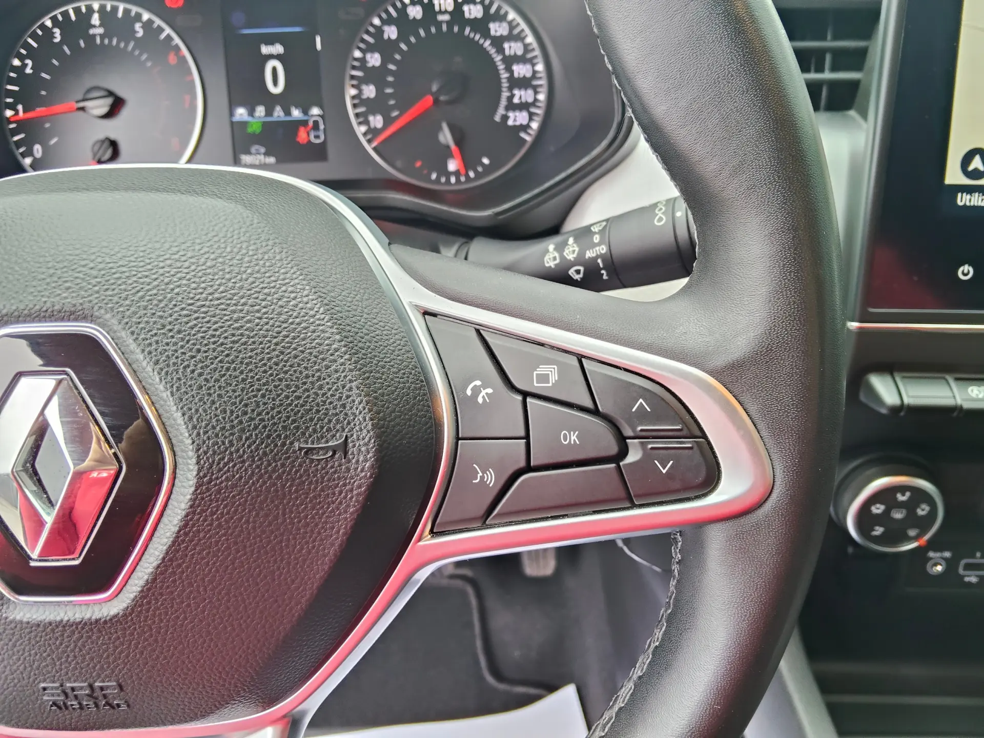 Renault Clio 1.0 TCe Evolution Bi-Fuel 29