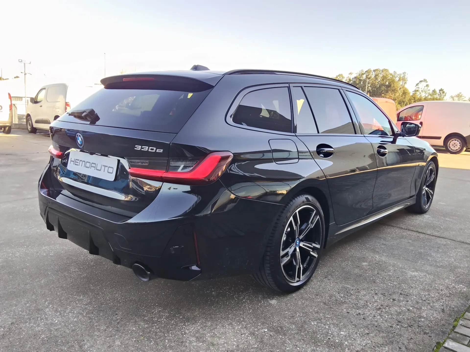 BMW 330 e Pack Desportivo M Pro Auto 9