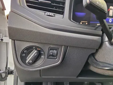 Volkswagen Polo 1.0 TSI Life 11