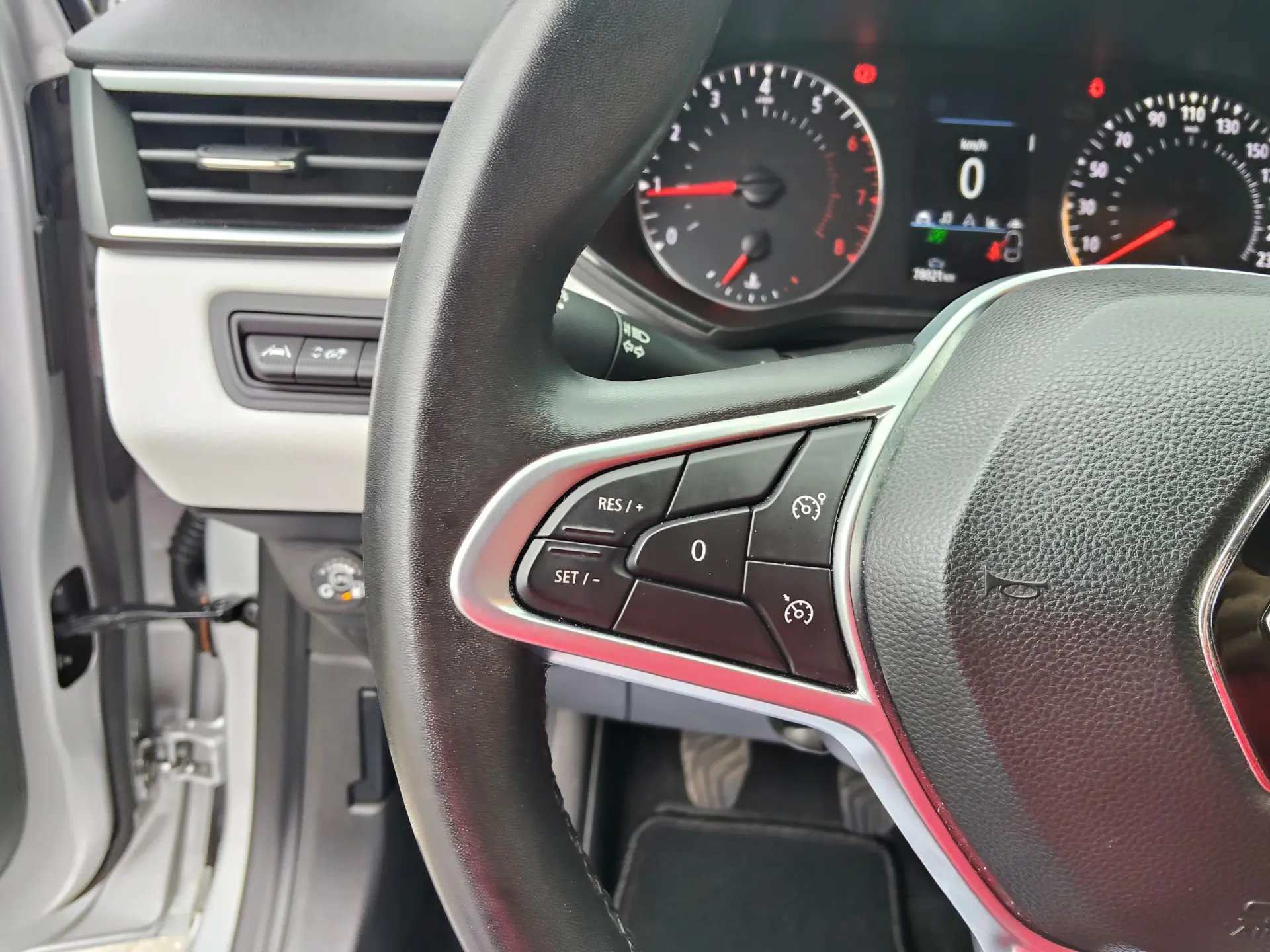 Renault Clio 1.0 TCe Evolution Bi-Fuel 30