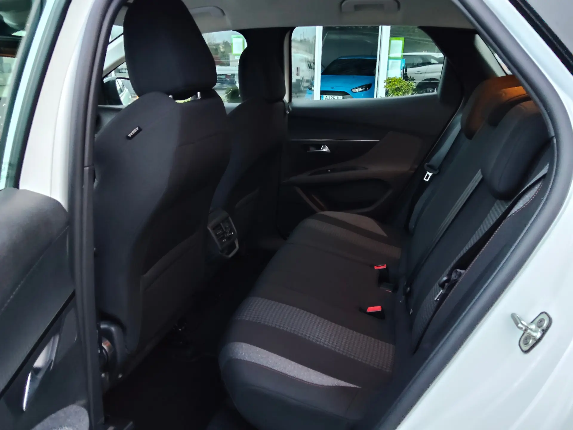 Peugeot 3008 1.5 BlueHDi Active Pack 15