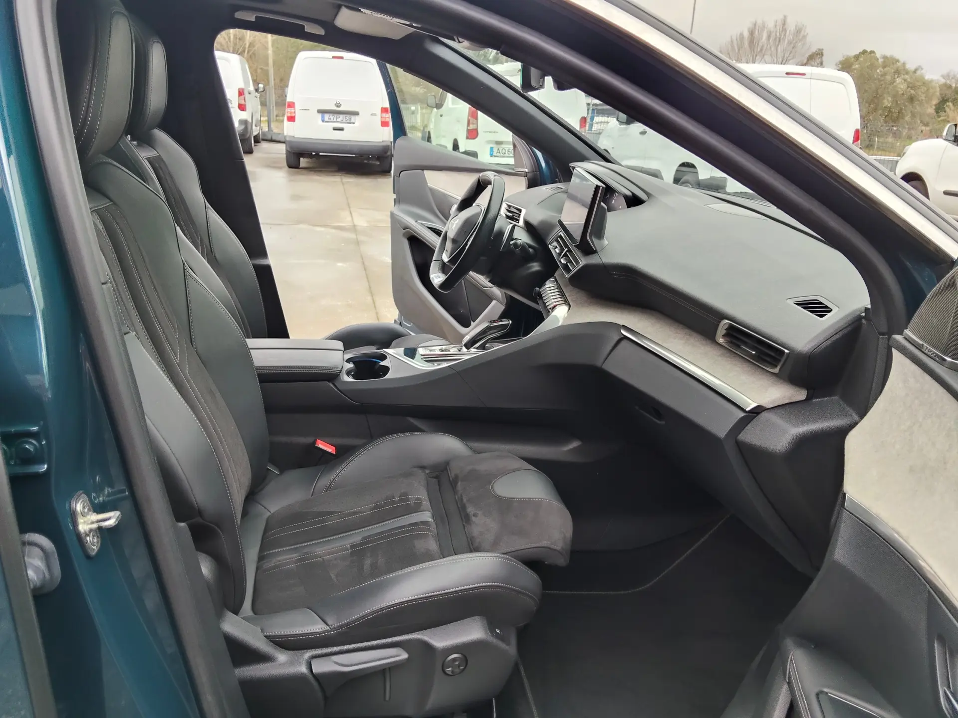 Peugeot 3008 1.5 BlueHDi GT Line J19 EAT8 22