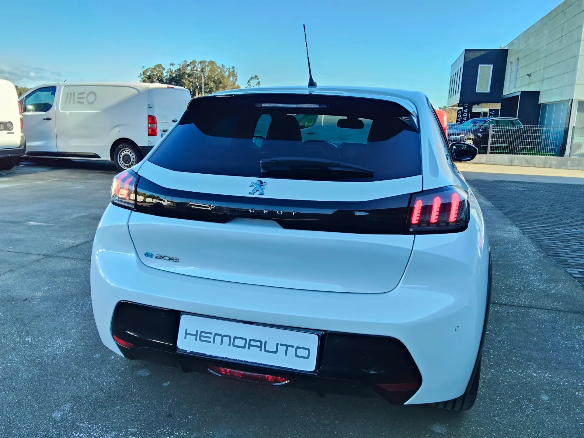 Peugeot e-208 50 kWh Allure Pack 8