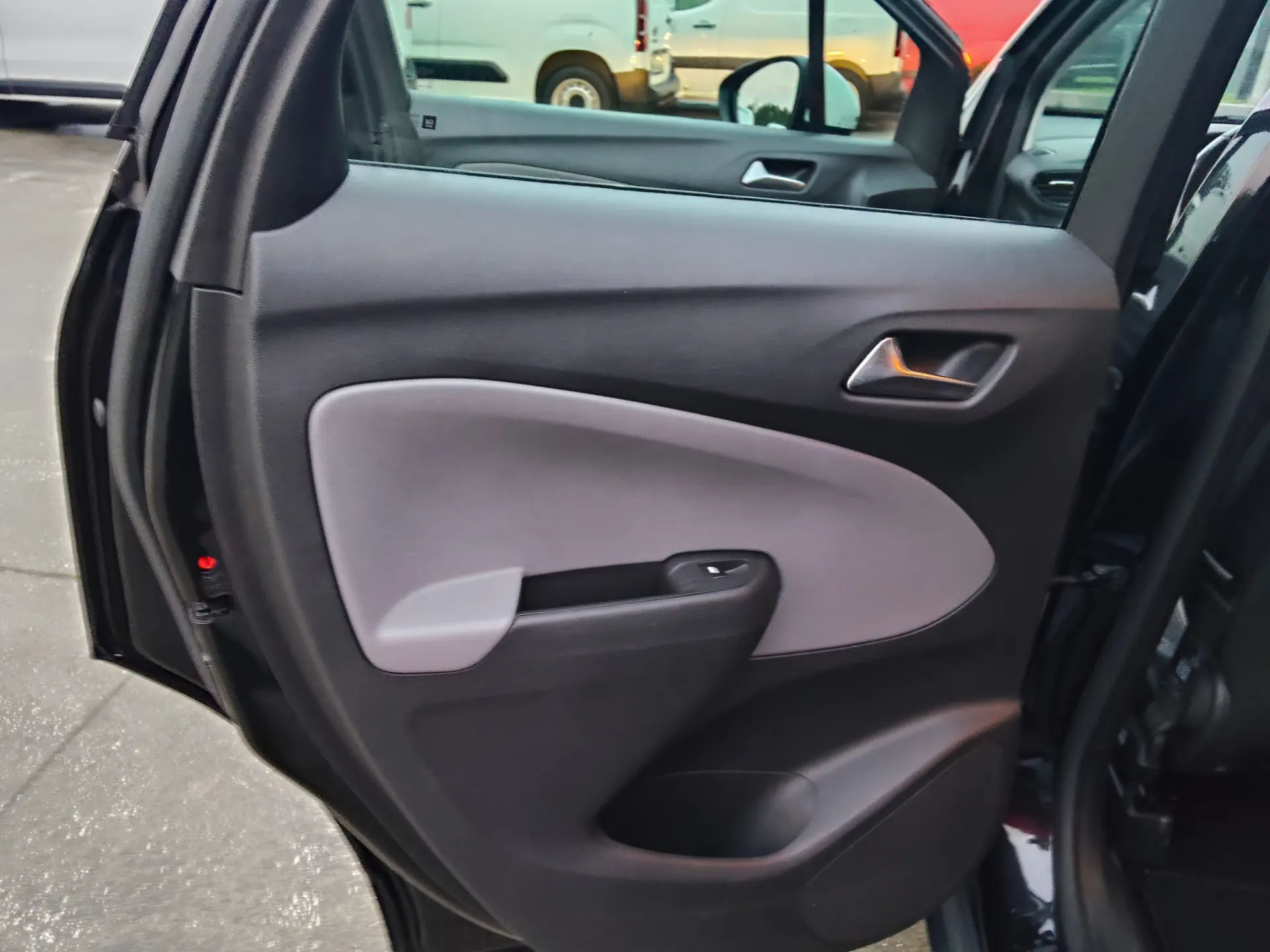 Opel Crossland 1.2 T Business Edition 18