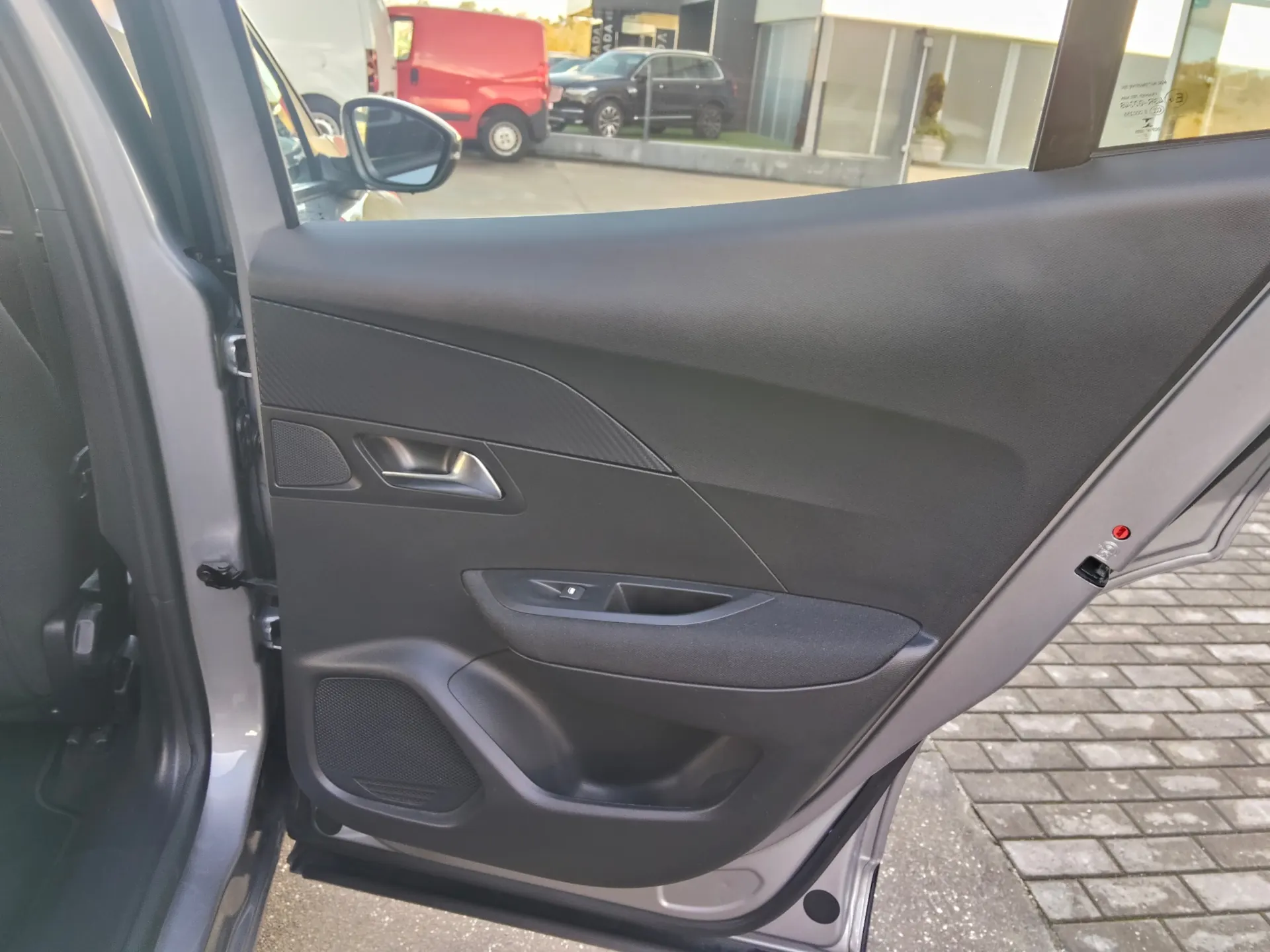 Peugeot 2008 1.5 BlueHDi Active Pack 16