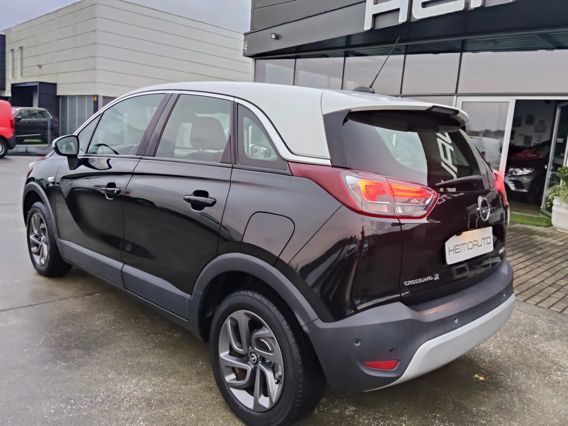 Opel Crossland 1.2 T Business Edition 10