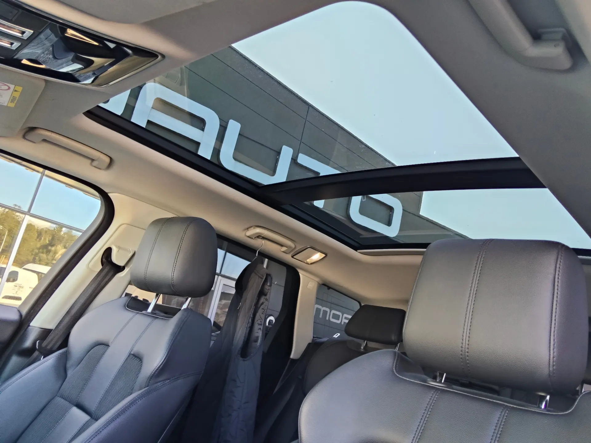 Land Rover Range Rover Sport 2.0 SD4 HSE 29