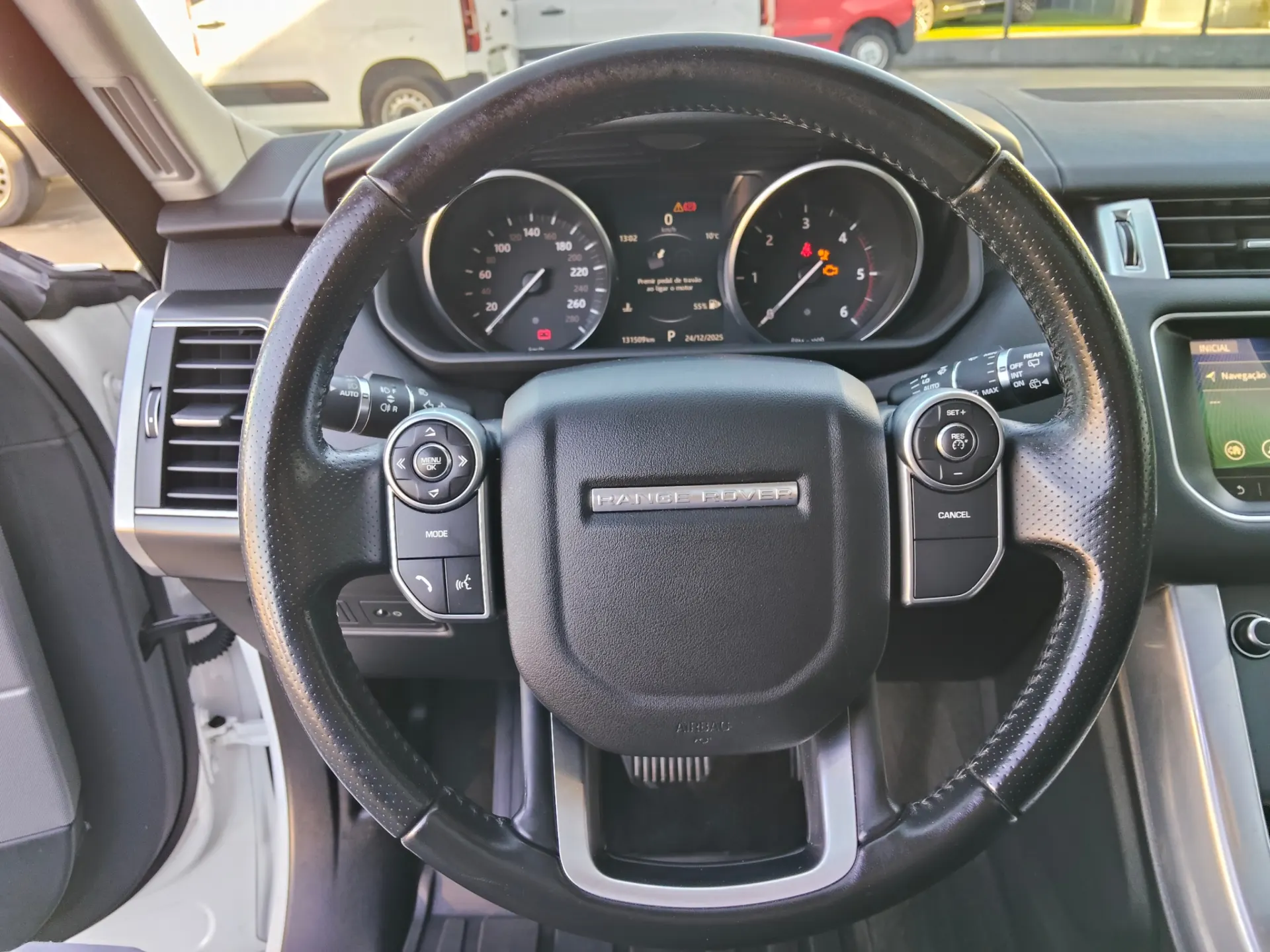 Land Rover Range Rover Sport 2.0 SD4 HSE 36