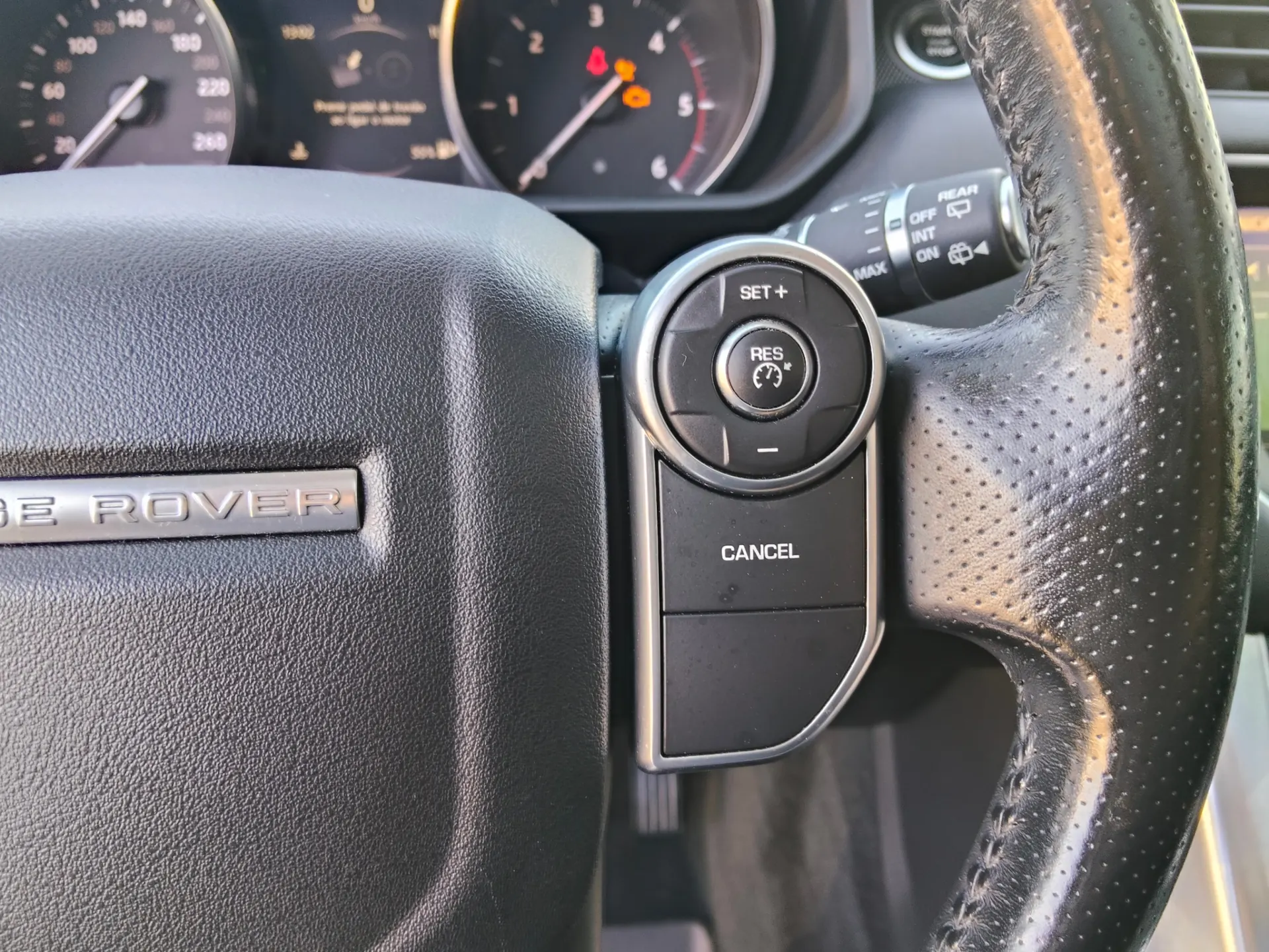 Land Rover Range Rover Sport 2.0 SD4 HSE 37