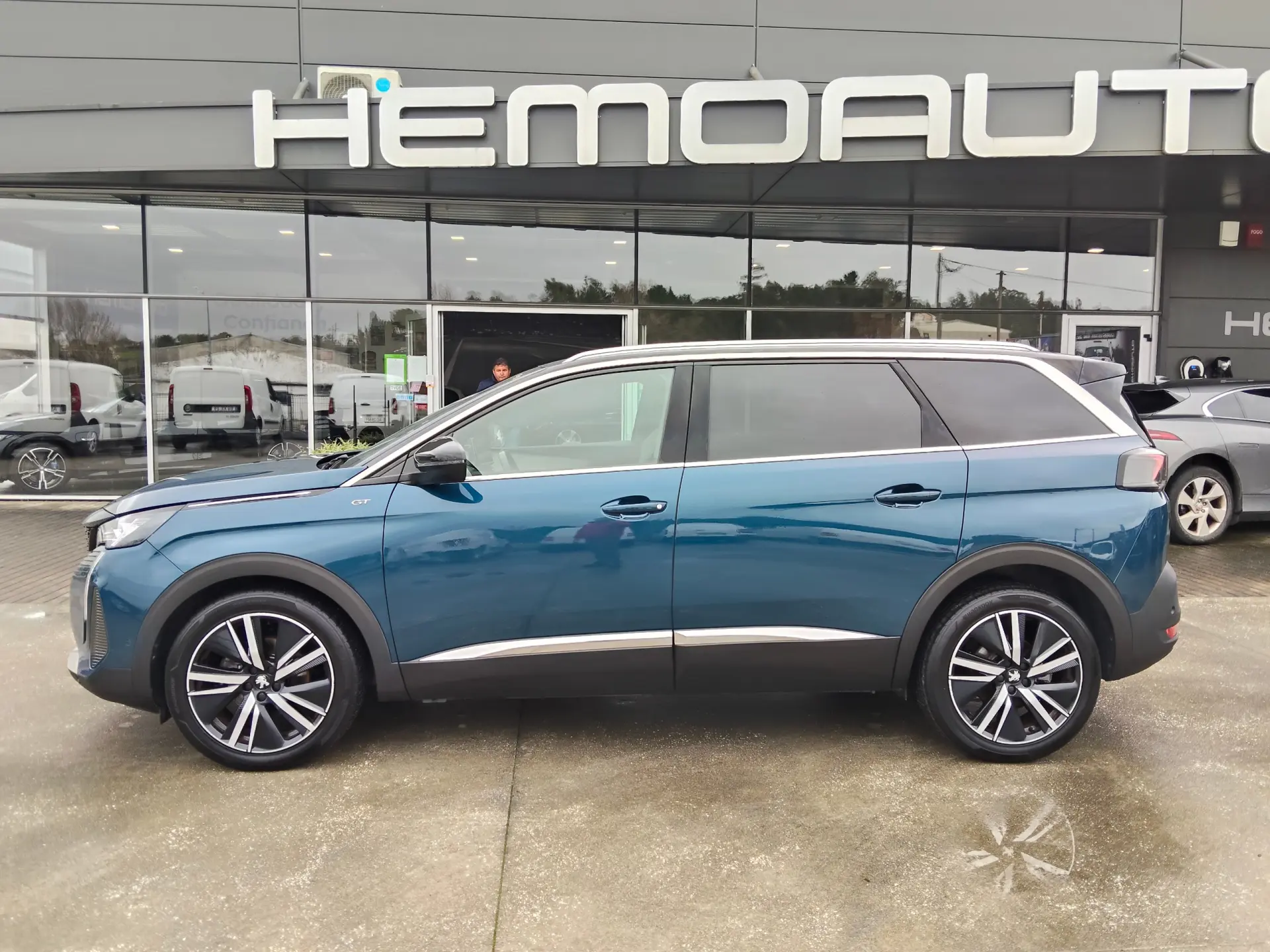 Peugeot 3008 1.5 BlueHDi GT Line J19 EAT8 11