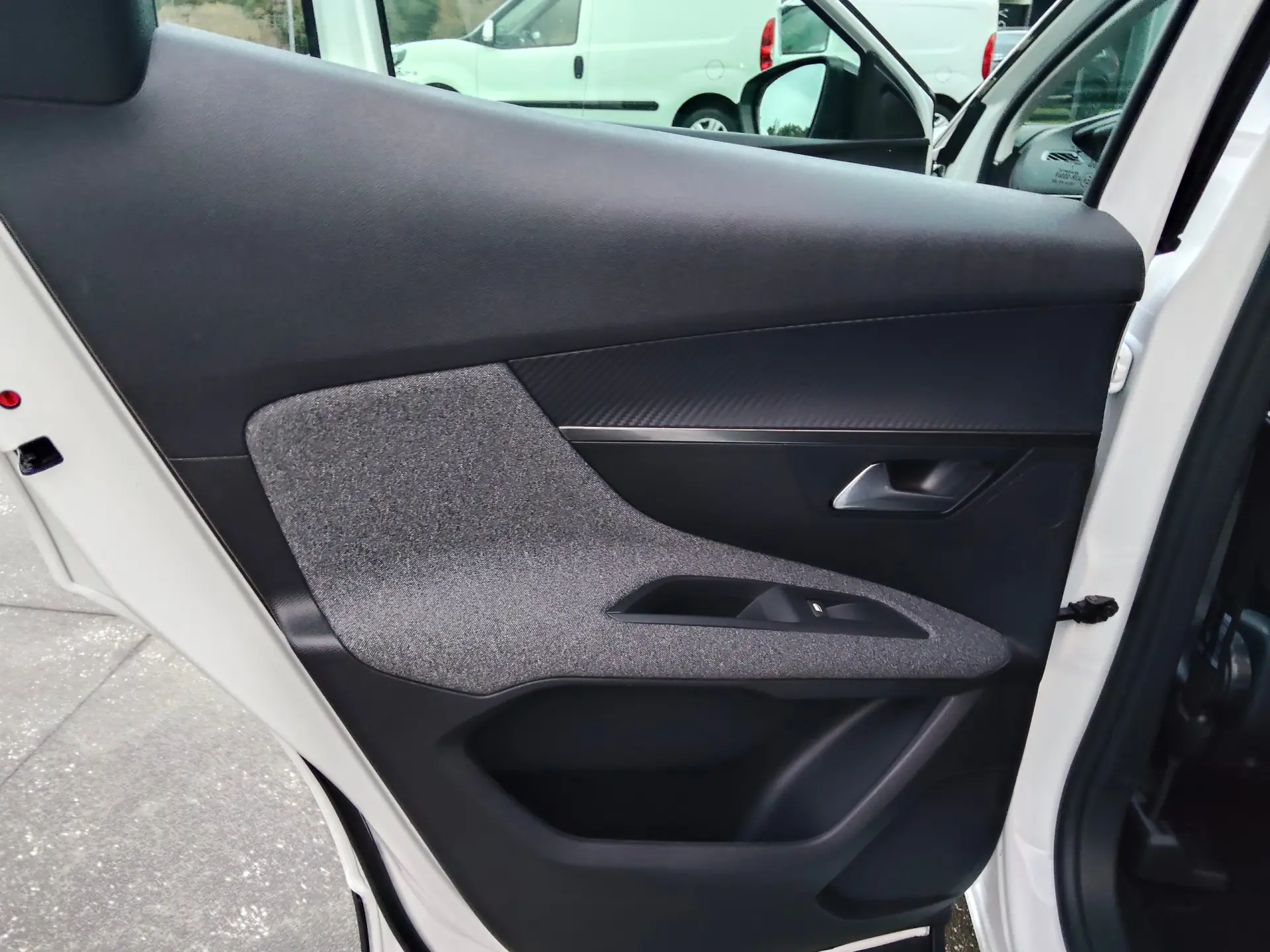 Peugeot 3008 1.5 BlueHDi Active Pack 16