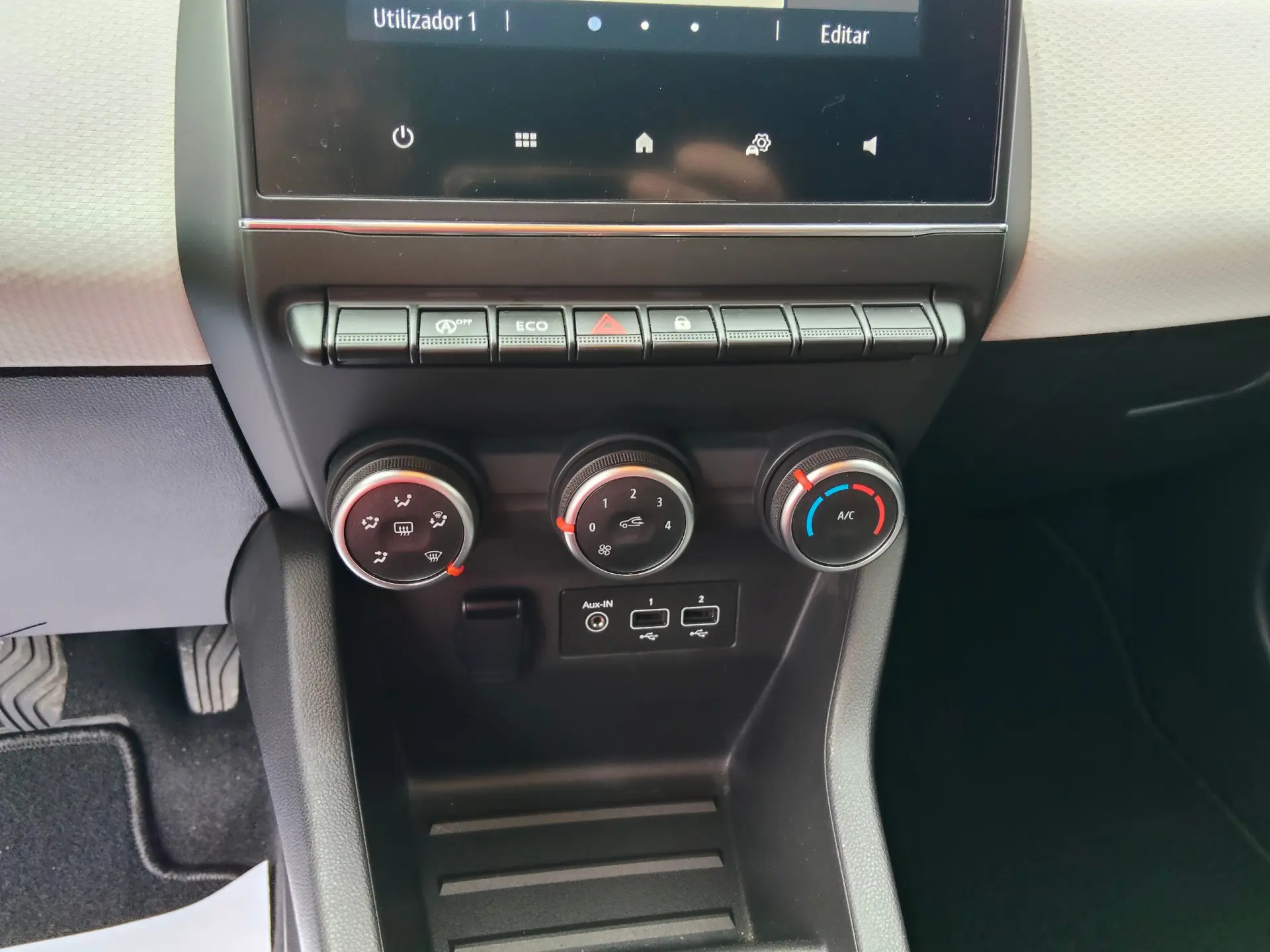 Renault Clio 1.0 TCe Evolution Bi-Fuel 26