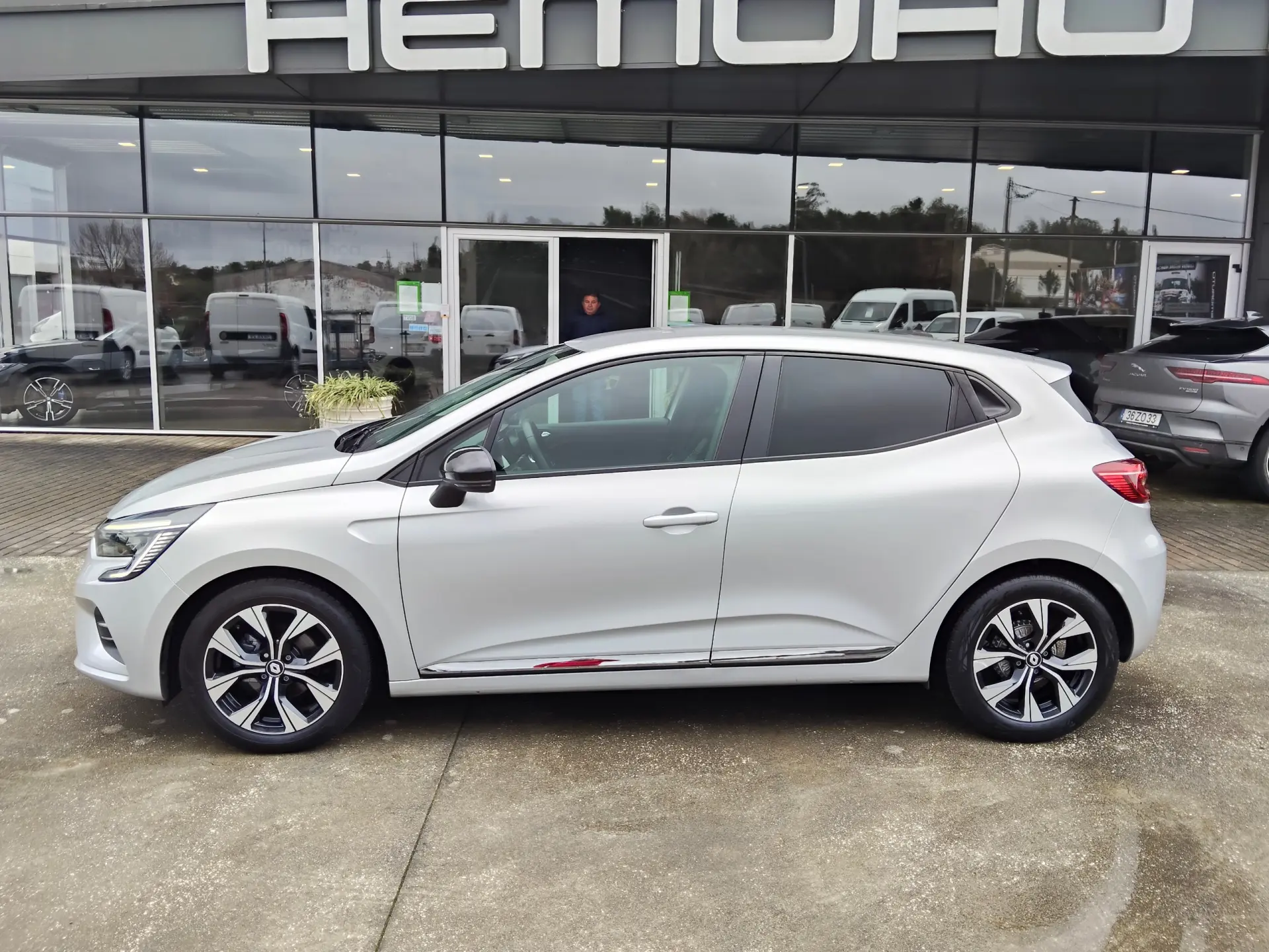 Renault Clio 1.0 TCe Evolution Bi-Fuel 9