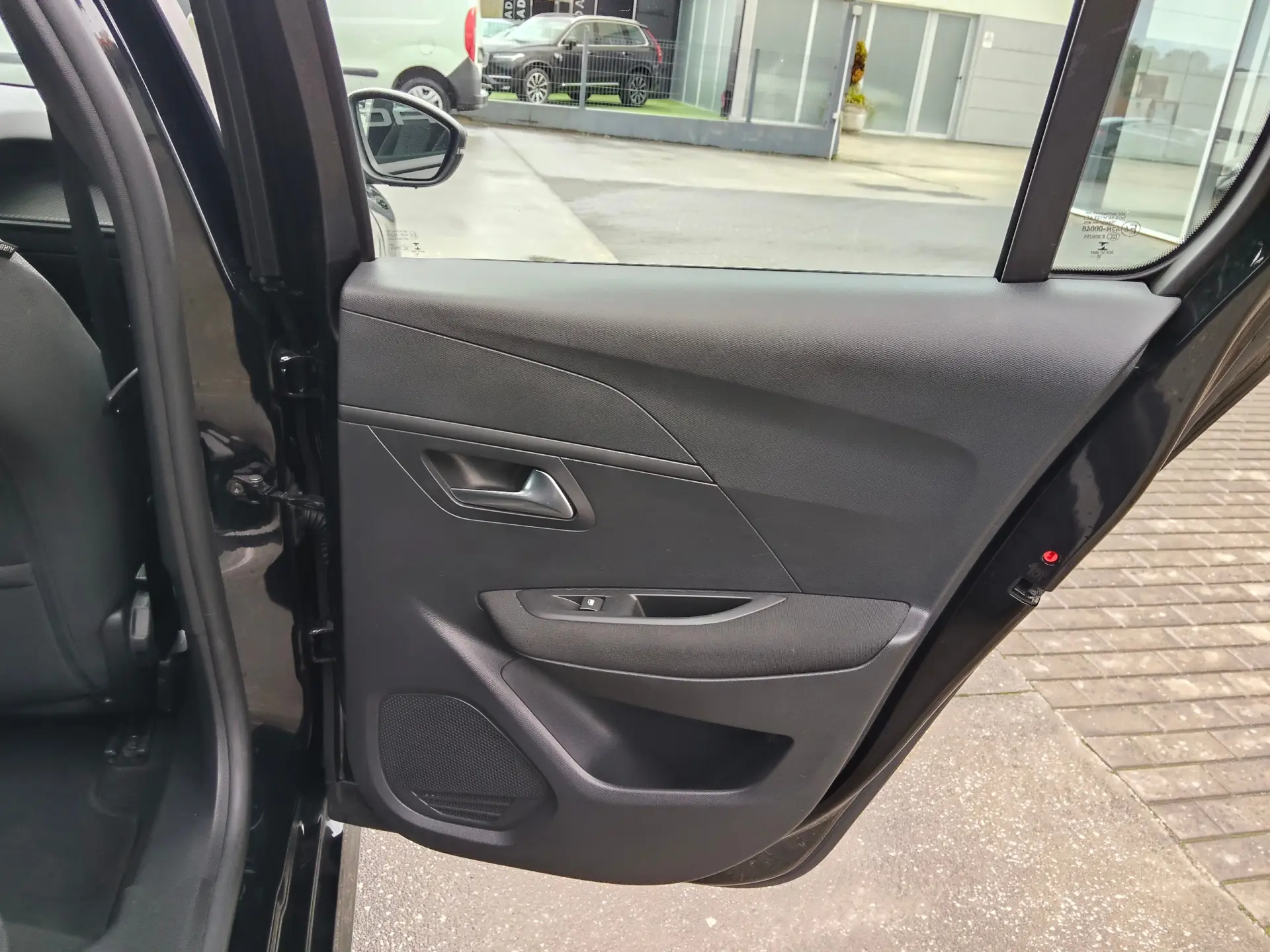 Peugeot 208 1.2 PureTech Active Pack 16