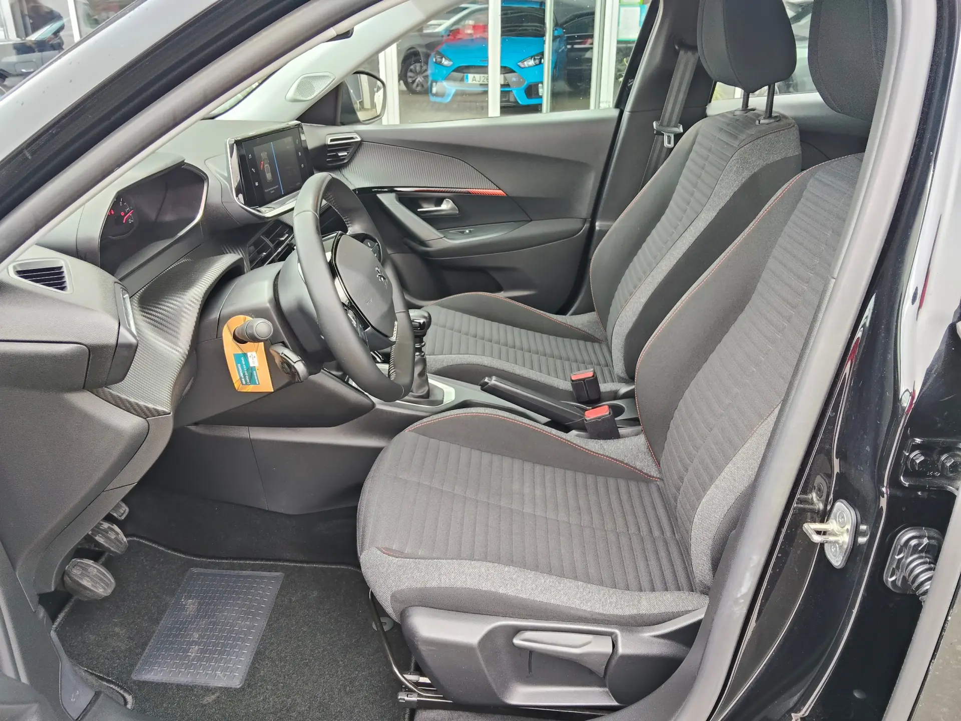 Peugeot 2008 1.2 PureTech Style 14