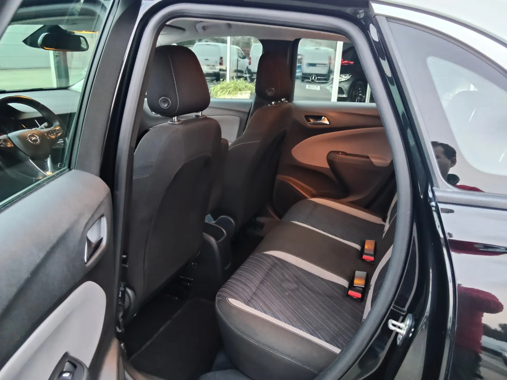 Opel Crossland 1.2 T Business Edition 17